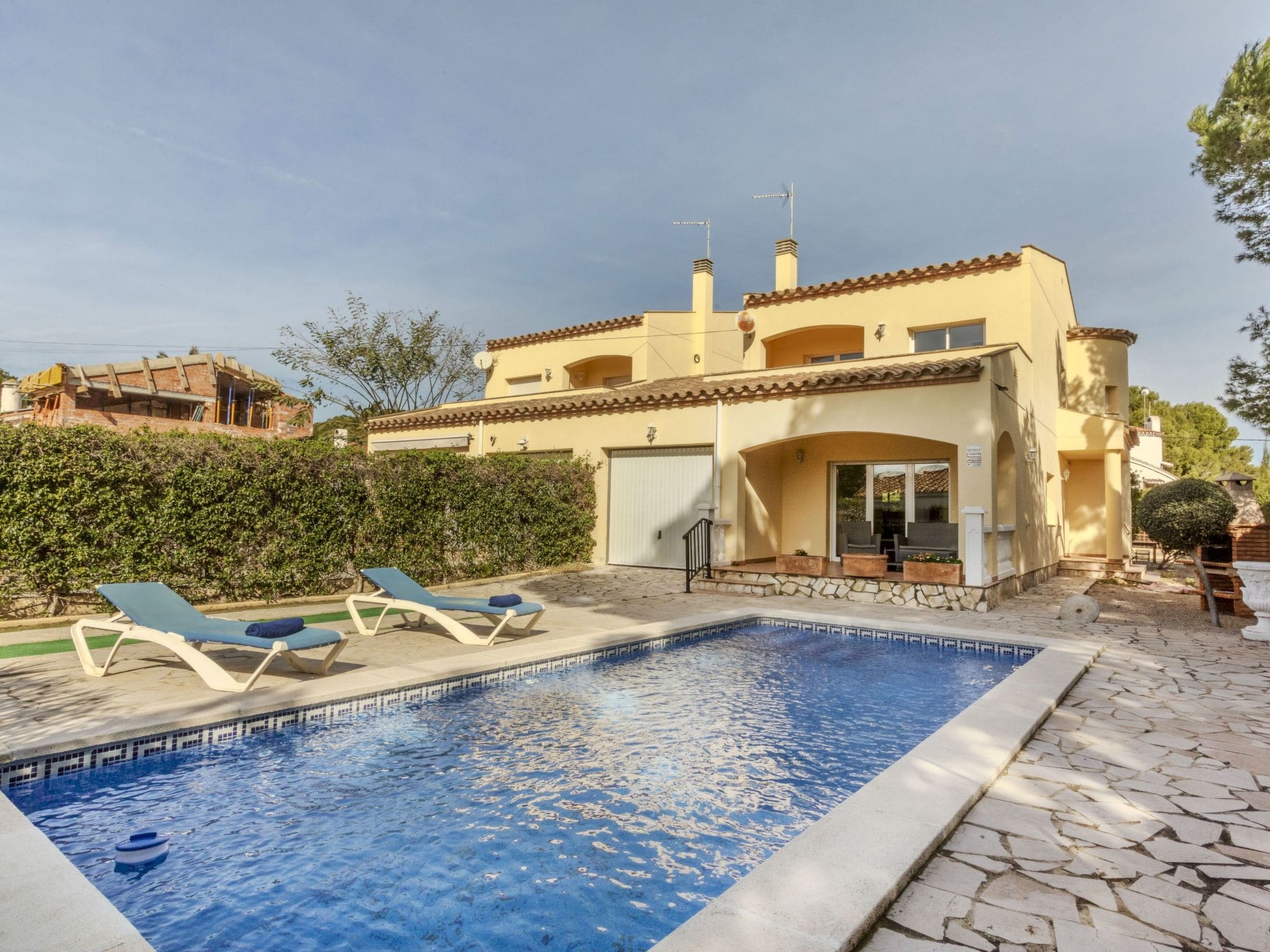 Villa Pixavaques Ametlla: Modern 4-Bedroom Holiday Villa with Private Pool Near Mediterranean Coast Costa Dorada