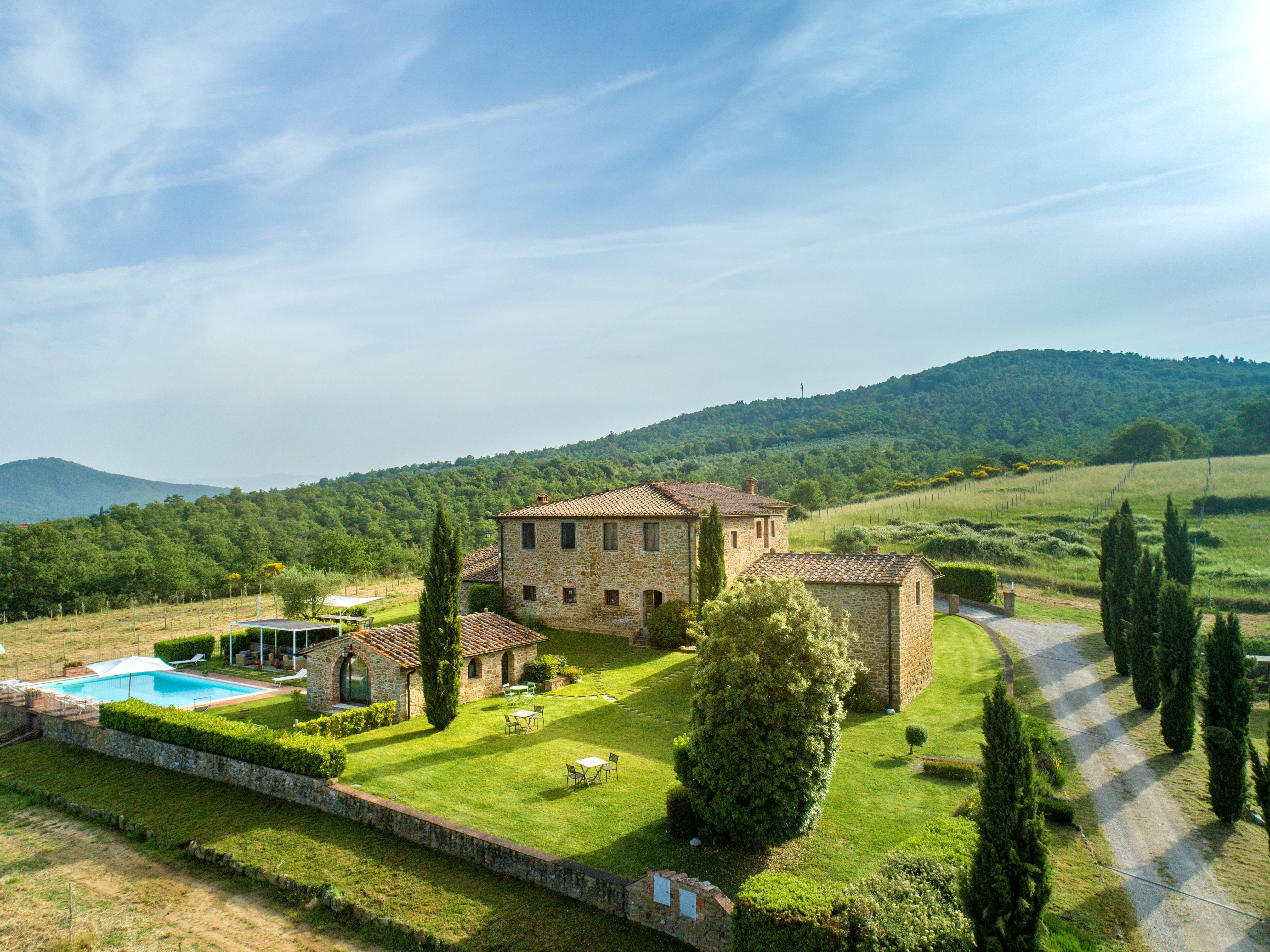 Villa Poggio Arezzo Val di Chiana: Spacious 9-Bedroom Villa with Private Pool, Val di Chiana