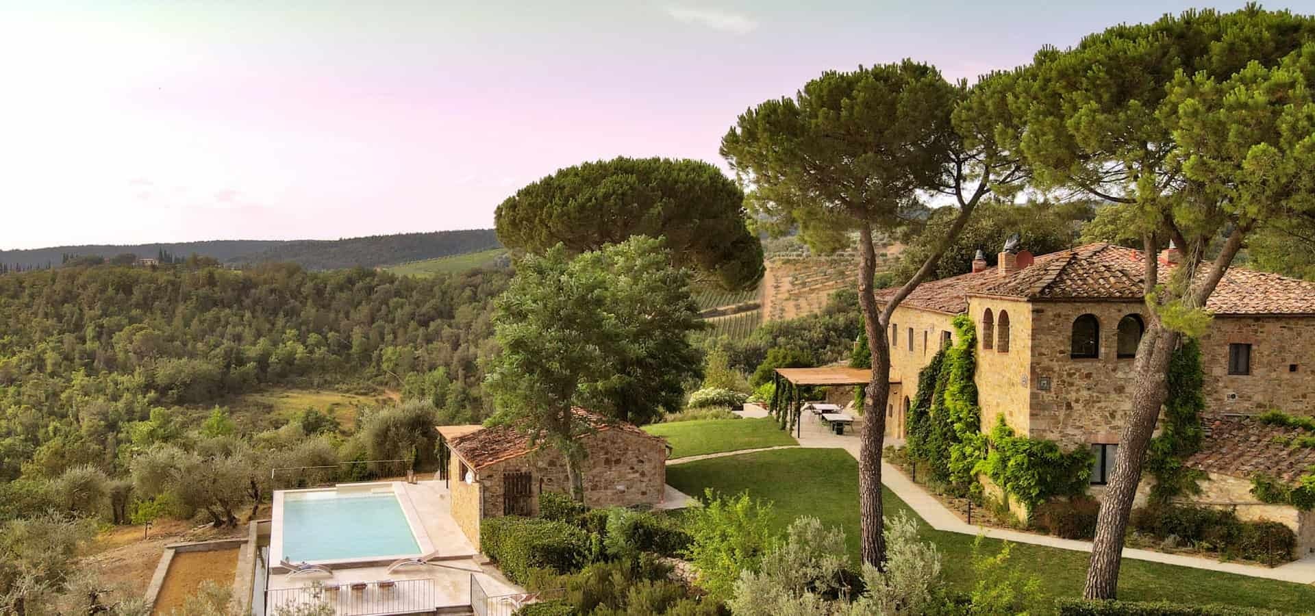 Villa Poggio Castellina: Spacious 9-Bedroom Apartment with Infinity Pool, Chianti