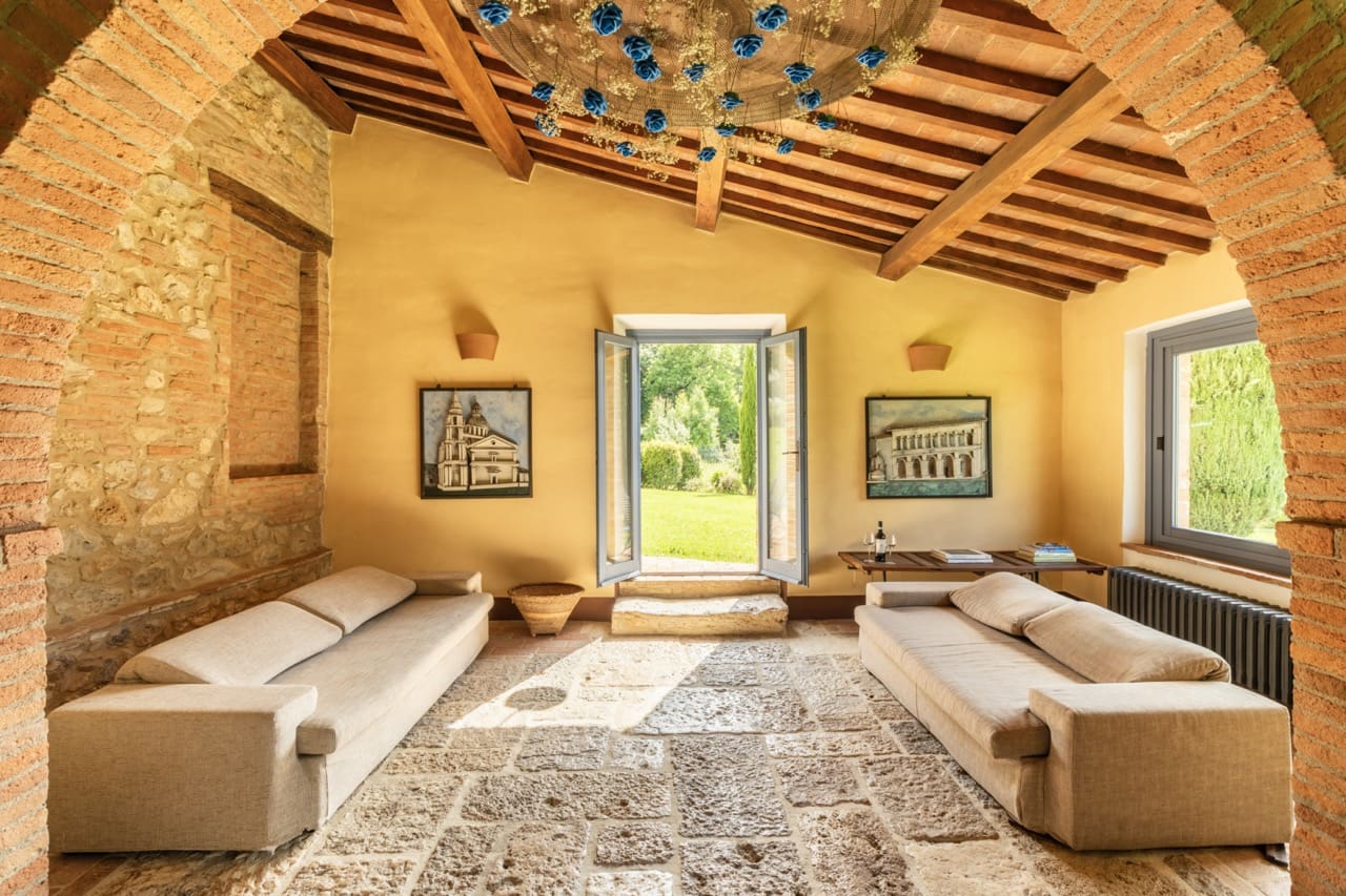 Villa Poggio Montepulciano Montepulciano 6: Luxury 6-Bedroom Villa with Pool and BBQ, Montepulciano