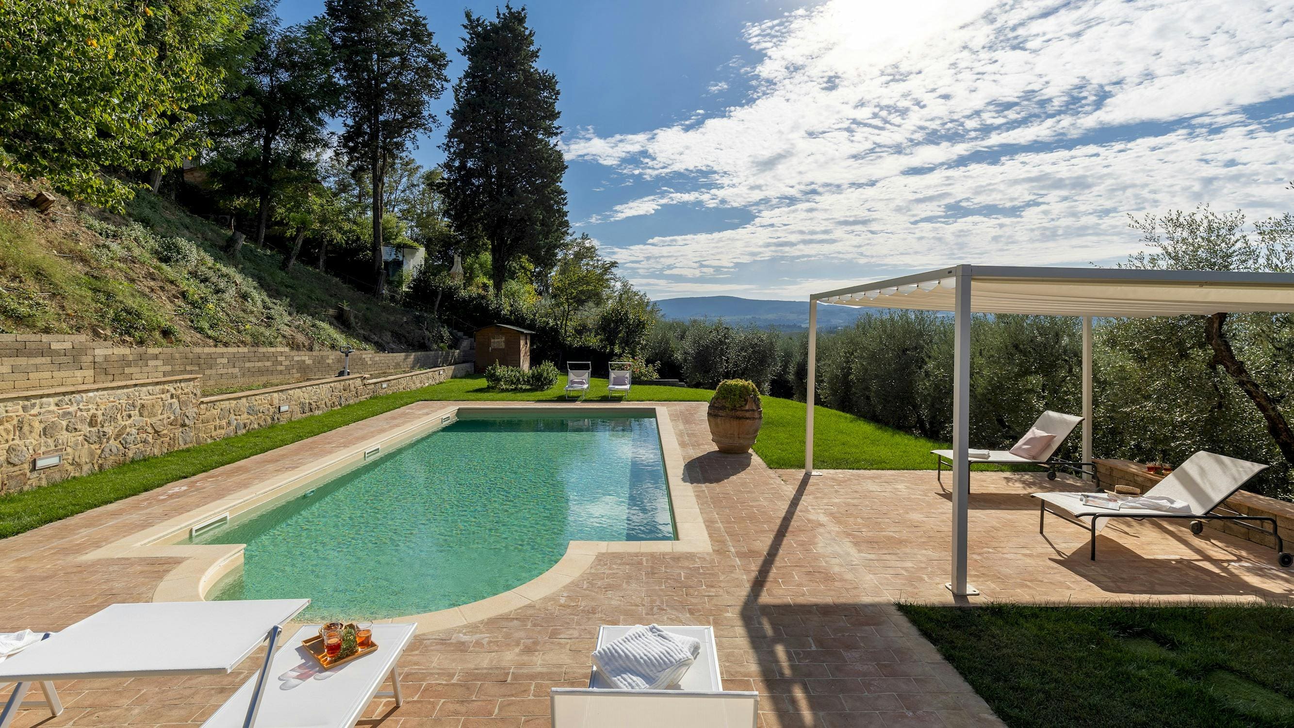 Villa Poggio Siena: Luxury 4-Bedroom Villa with Swimming Pool, Siena Province