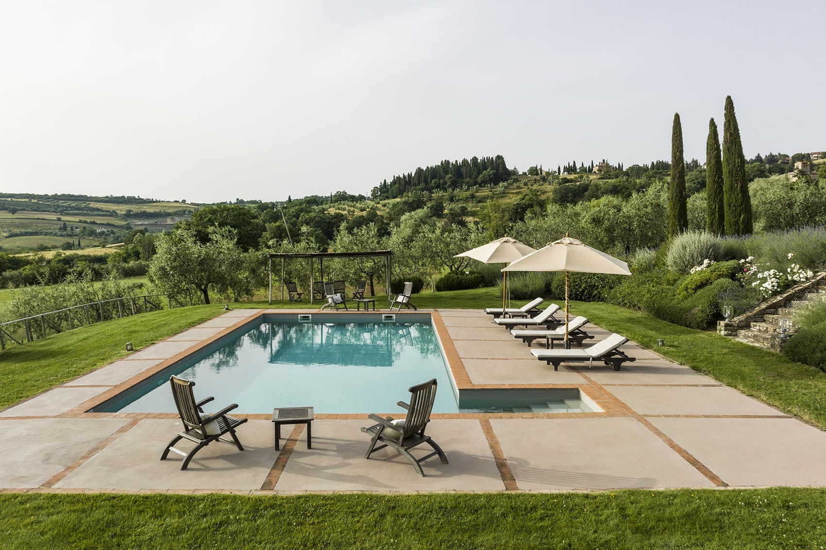 Villa Poggio Siena Siena Province: Luxury 6-Bedroom Villa with Pool and Countryside Views, Siena