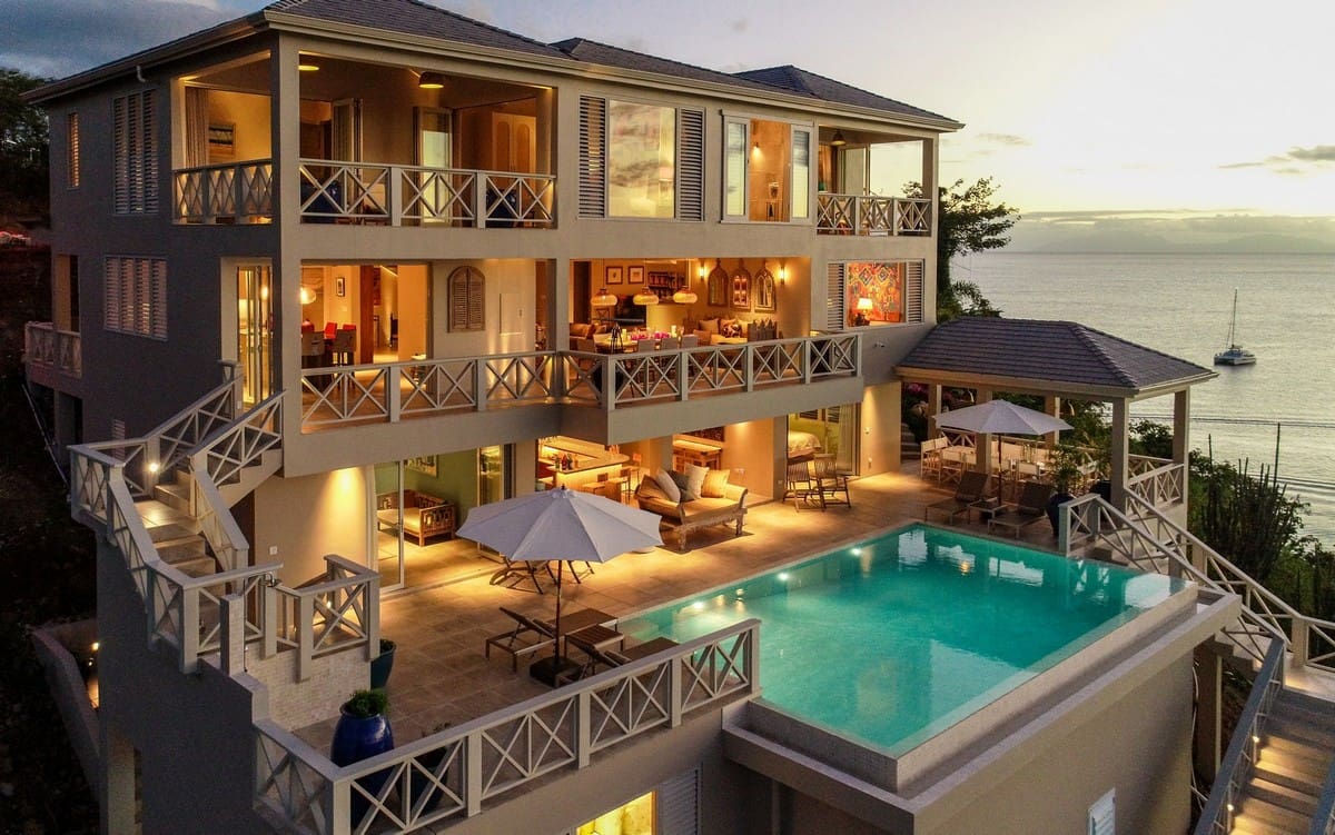 Villa Pointe Reed: Luxury 6-Bedroom Villa with Infinity Pool and Seaviews, Antigua