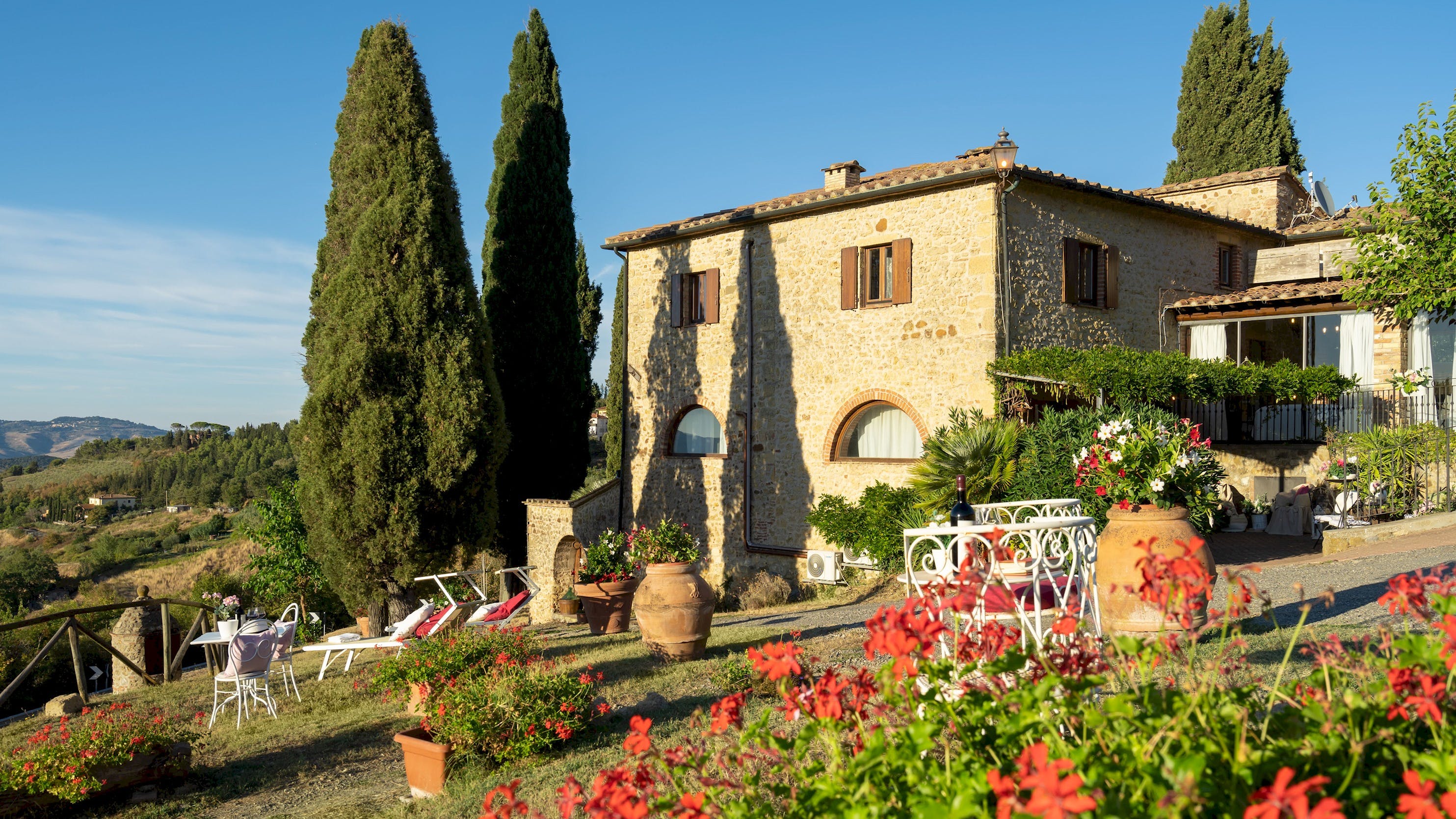 Villa Pomarance Grosseto: Spacious 8-Bedroom Apartment with Pool and Scenic Views, Tuscany