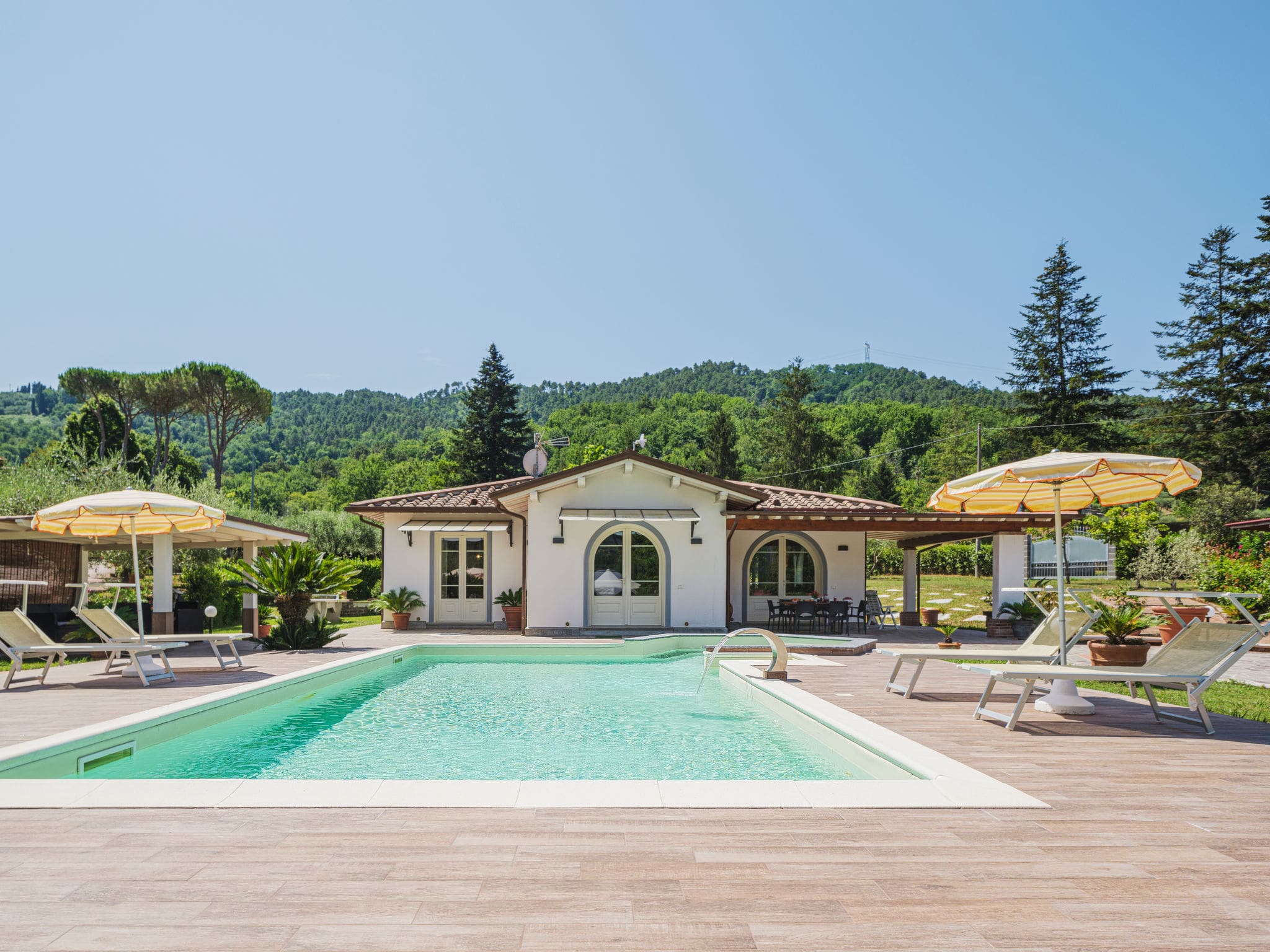 Villa Pontemazzori Camaiore: Stunning 3-Bedroom Private Pool Villa with Spa Features in Tuscany