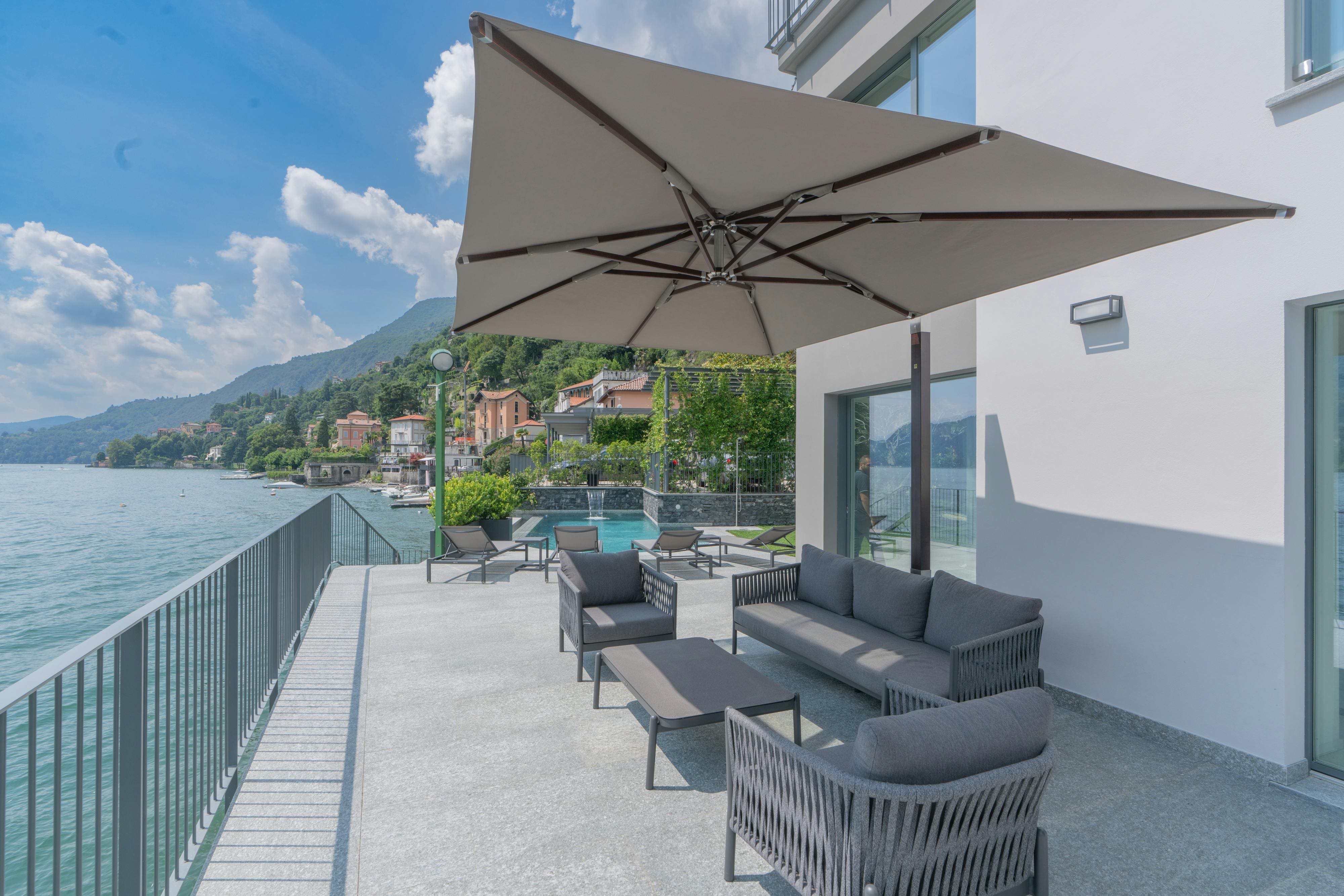 Villa Promontorio Carate: 9-Bedroom Luxury Villa with Lake Views, Carate