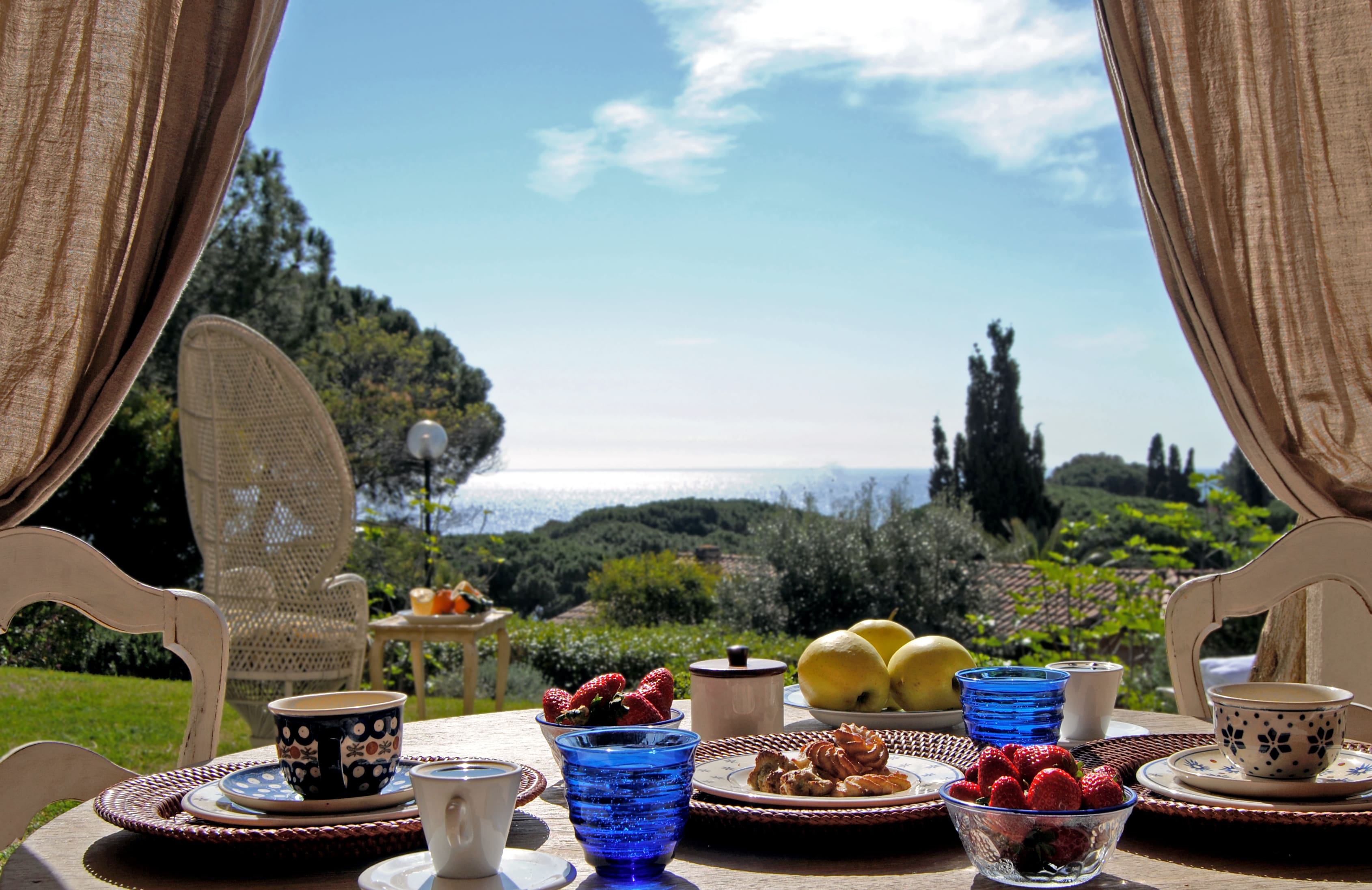 Villa Promontorio Livorno: Luxury 5-Bedroom Apartment with Seaviews and Pool, Elba Island