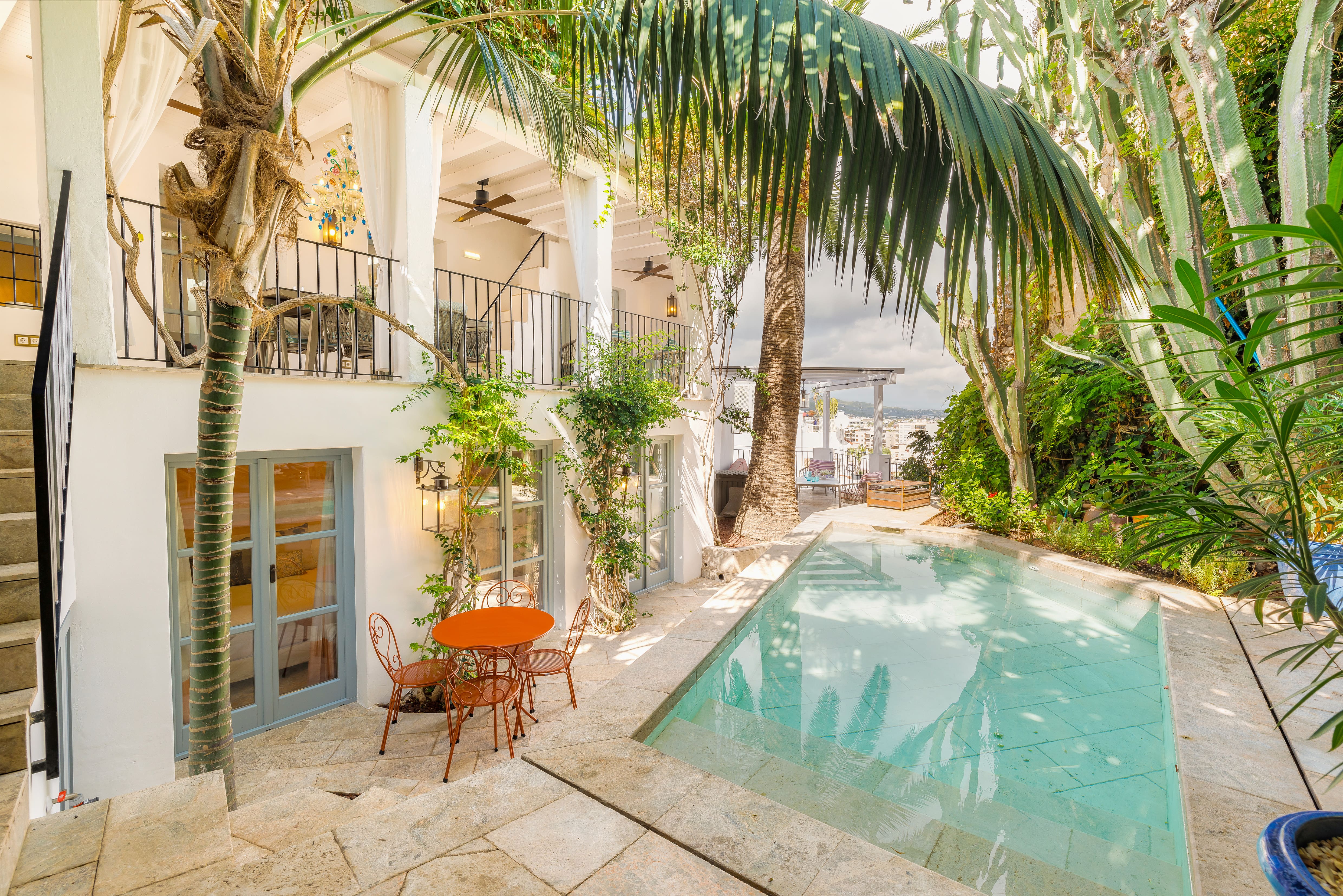 Villa Puig Ibiza: Chic 3-Bedroom Luxury Villa with Pool, Ibiza Town