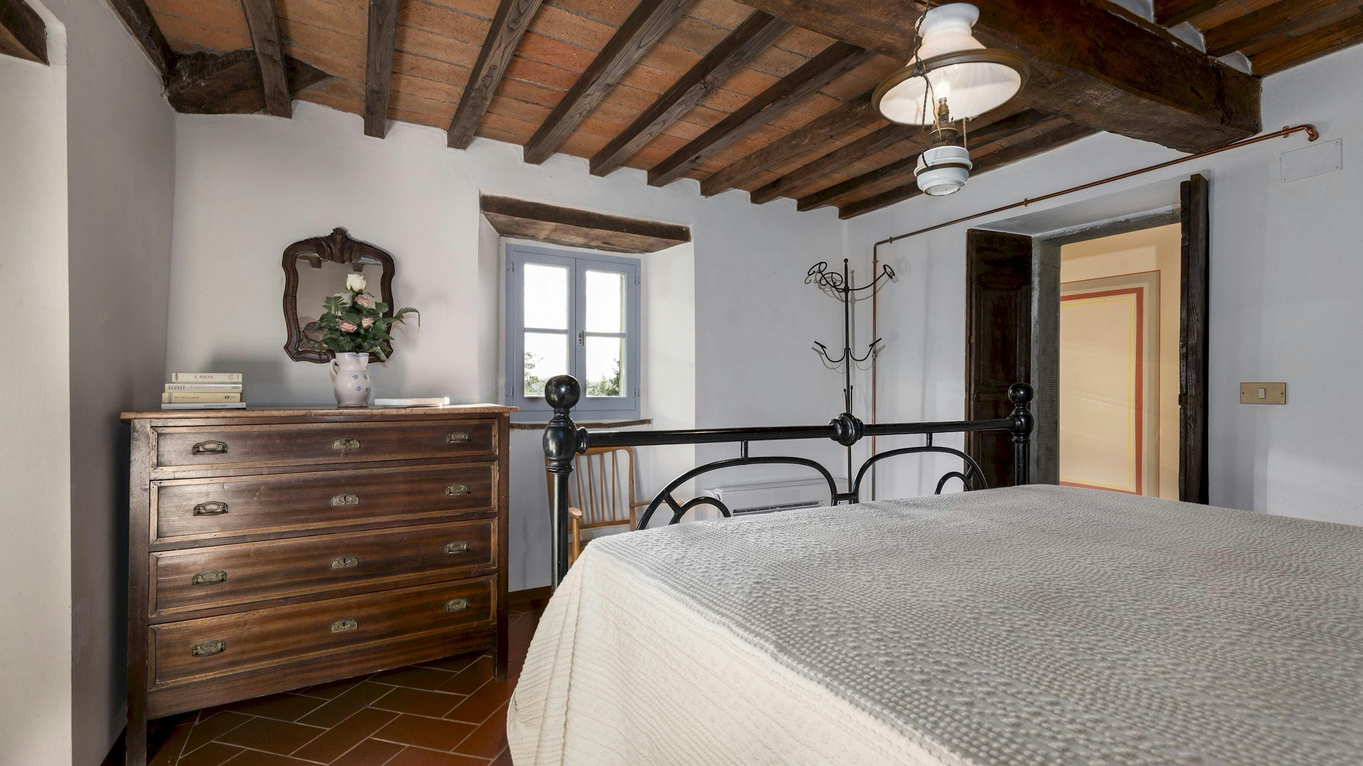 Villa Quercia Cortona: Exquisite 6-Bedroom Villa with Pool and Scenic Views, Cortona