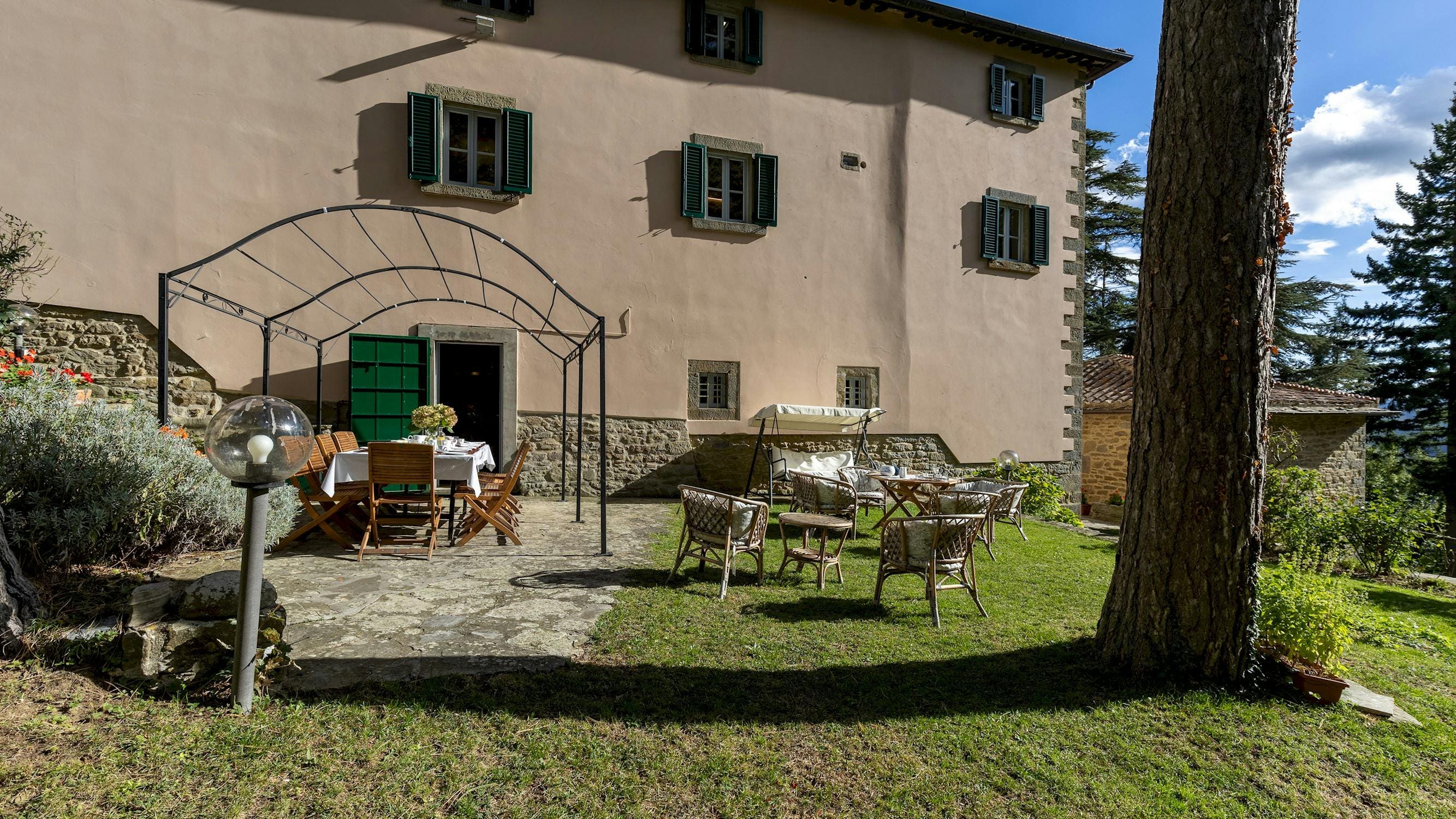 Villa Quercia Cortona: Exquisite 6-Bedroom Villa with Pool and Scenic Views, Cortona