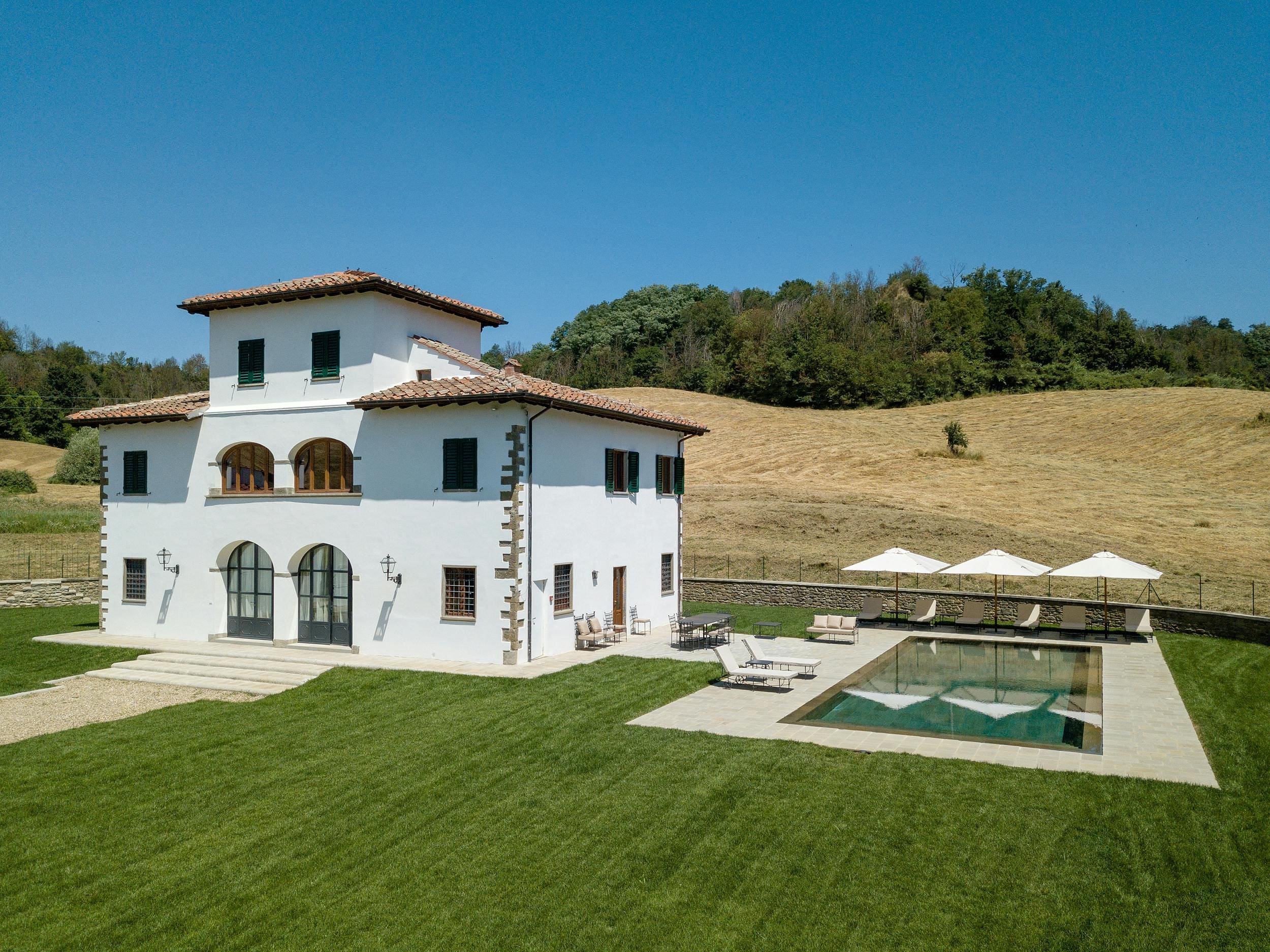 Villa Quercia Figline: Luxury 5-Bedroom Villa with Private Pool, Tuscany