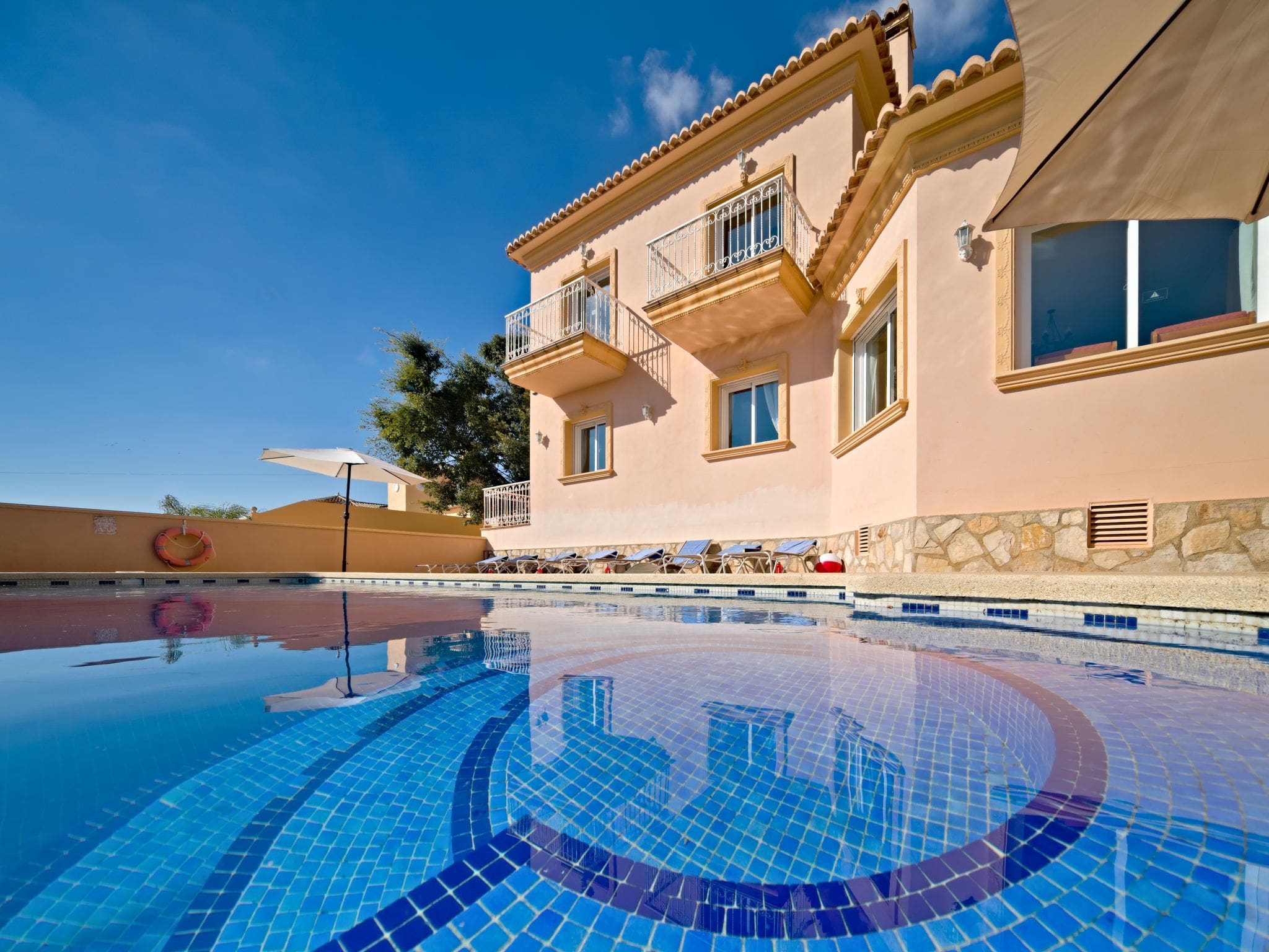 Villa Rabosa Calpe: Spacious 7-Bedroom Family Villa with Private Pool and Paddle Court Near Calpe Beach