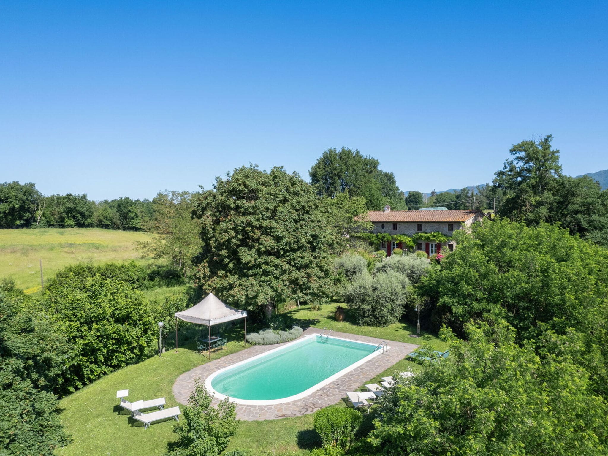 Villa Razzuolo Vicchio: Stunning 6-Bedroom Tuscan Farmhouse with Private Pool and Mountain Views near Florence