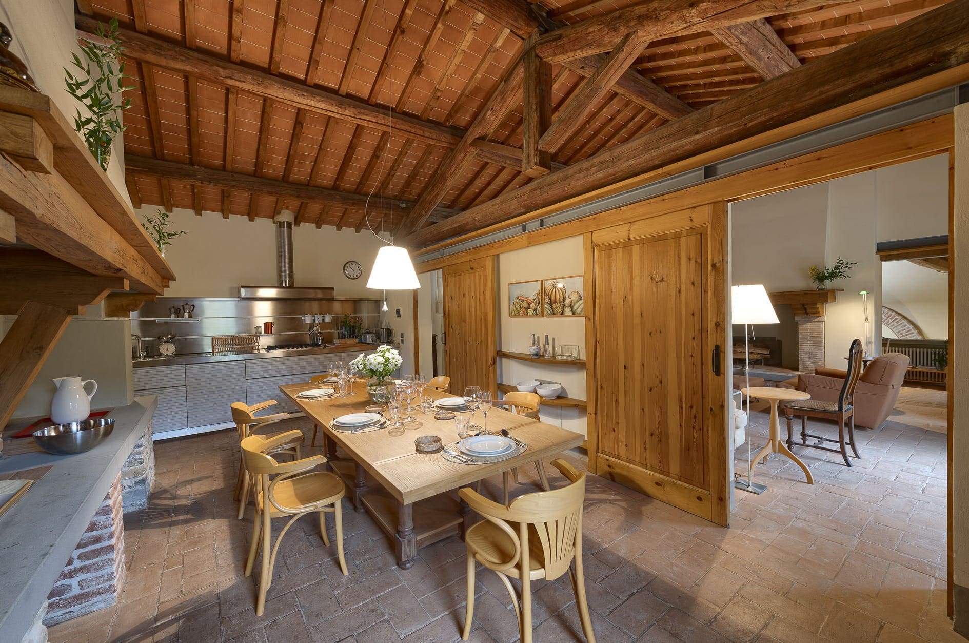 Villa Resco Florence: Luxury 3-Bedroom Apartment with Infinity Pool, Tuscany