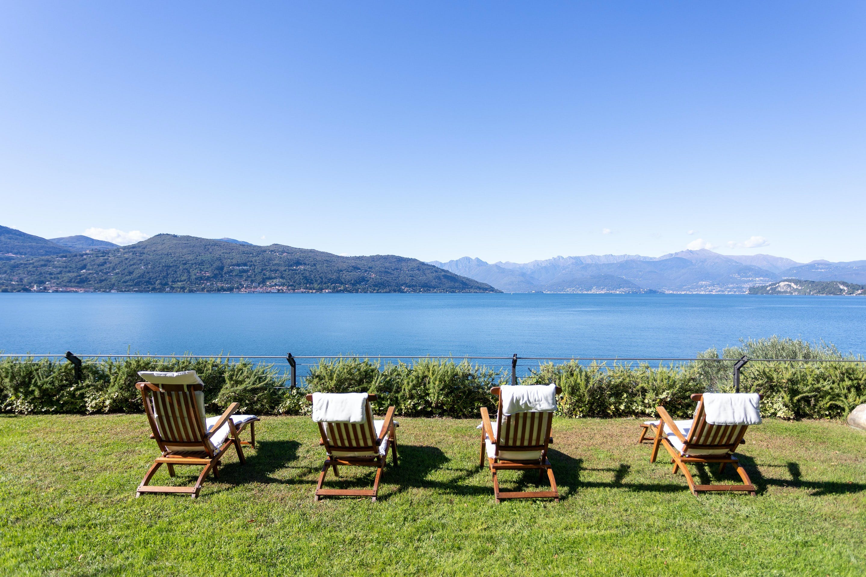 Villa Rocca Varese: Exquisite 4-Bedroom Villa with Lake Access and Sauna, Varese