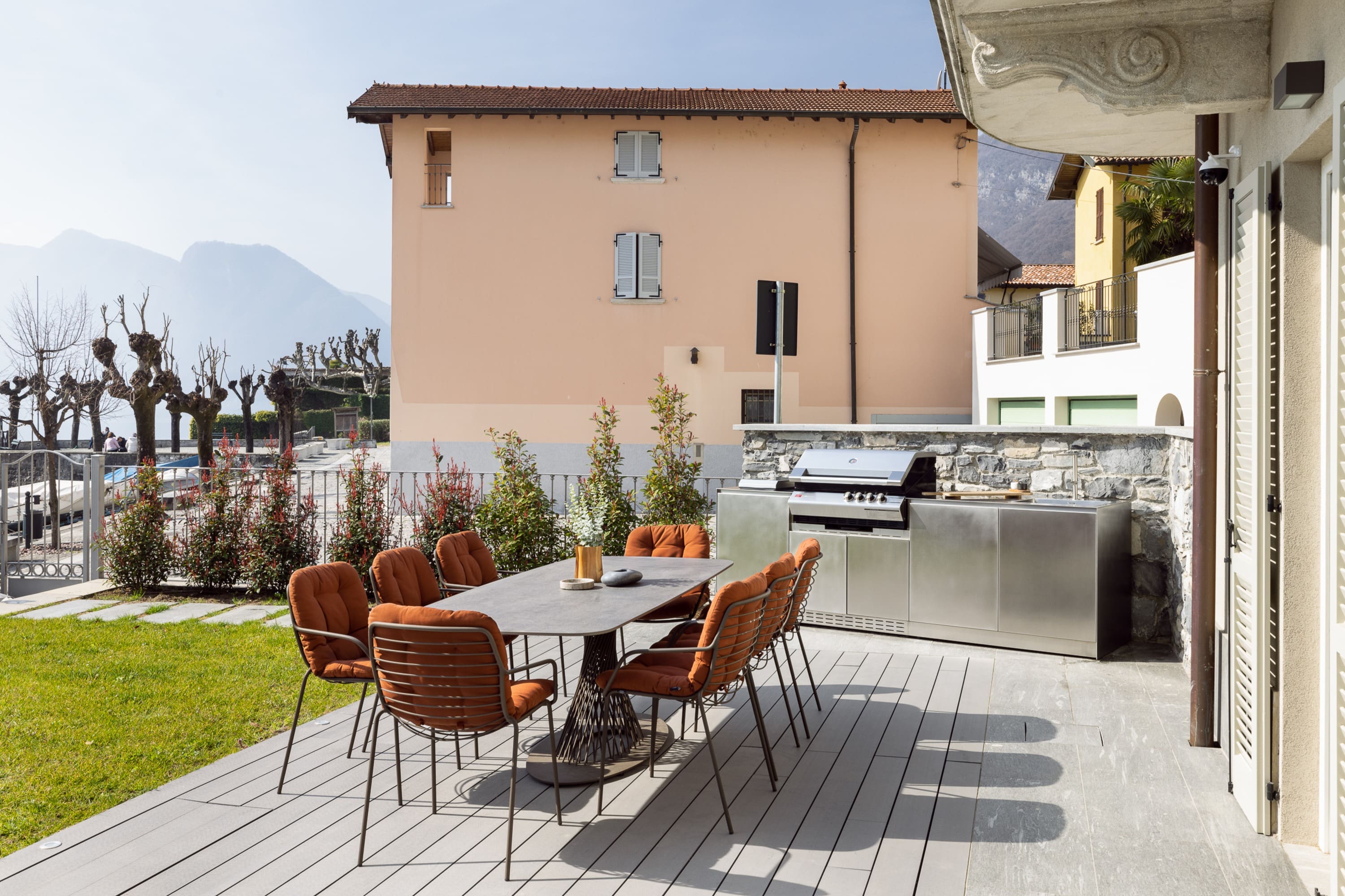 Villa Sacro Monte Ossuccio: Luxury 3-Bedroom Apartment with Infinity Pool and Sauna, Como