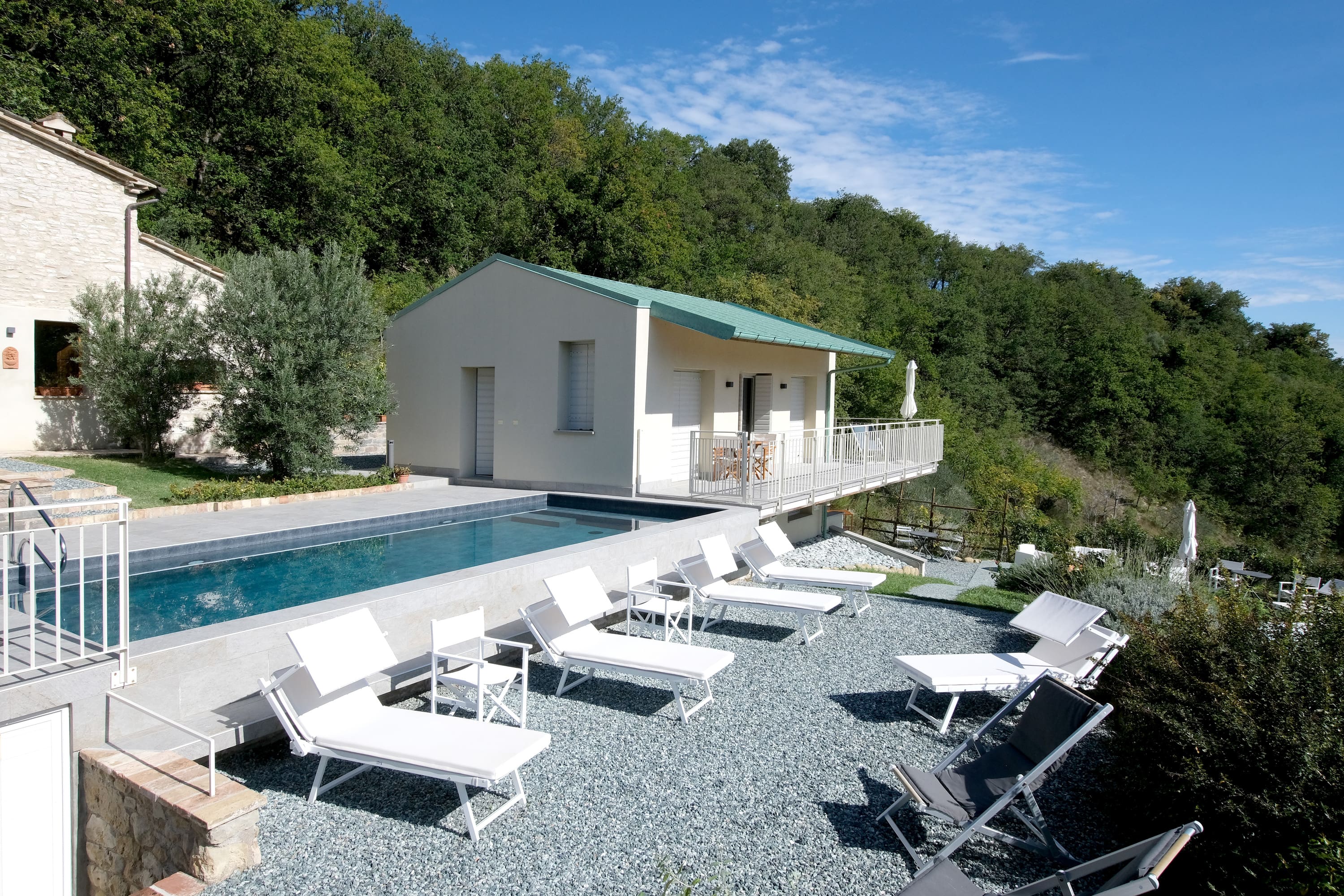 Villa San Ginesio Marche: 6-Bedroom Villa with Pool and Countryside Views, Marche