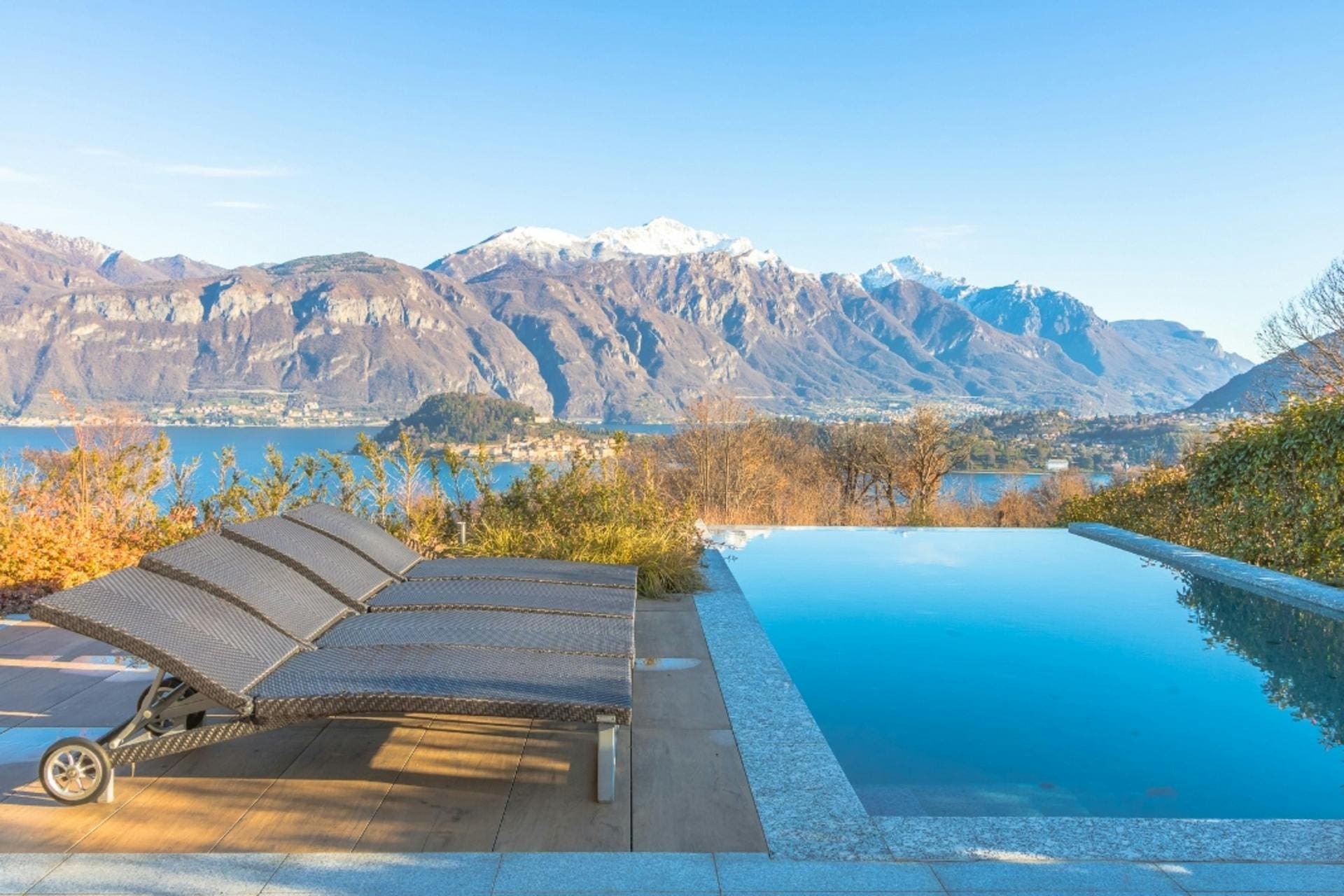 Villa San Martino Como: Luxury 6-Bedroom Villa with Infinity Pool, Lake Como