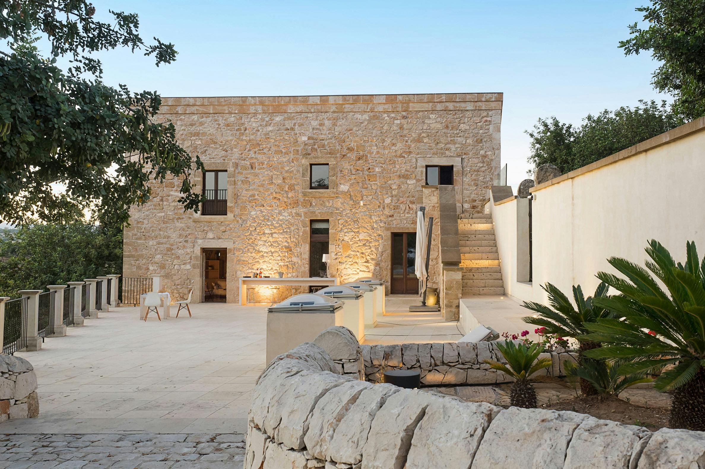 Villa San Matteo Ragusa: Luxury 4-Bedroom Villa with Private Pool and Sauna, Ragusa