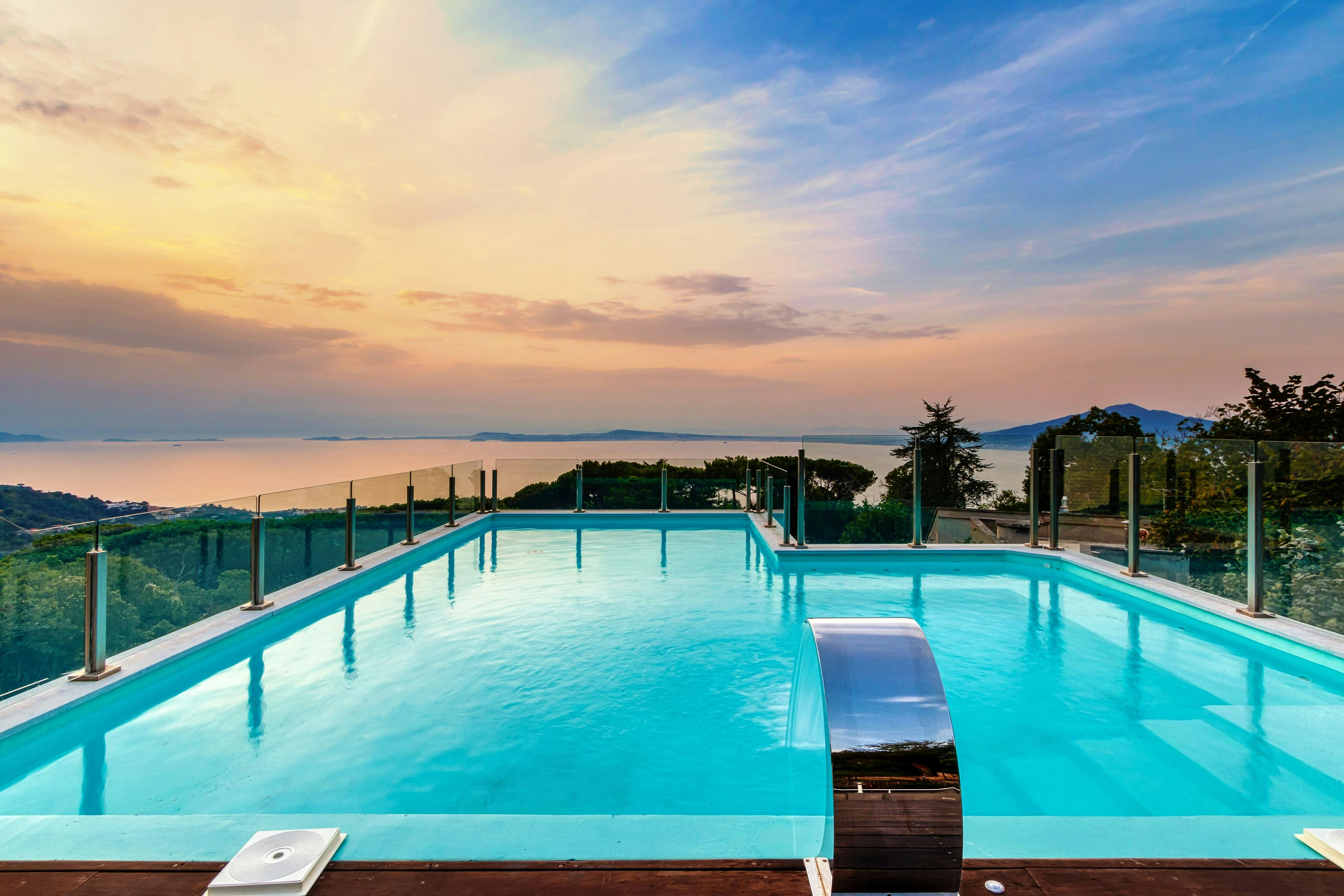 Villa San Michele Sorrento: Luxury 5-Bedroom Villa with Rooftop Pool, Sorrento