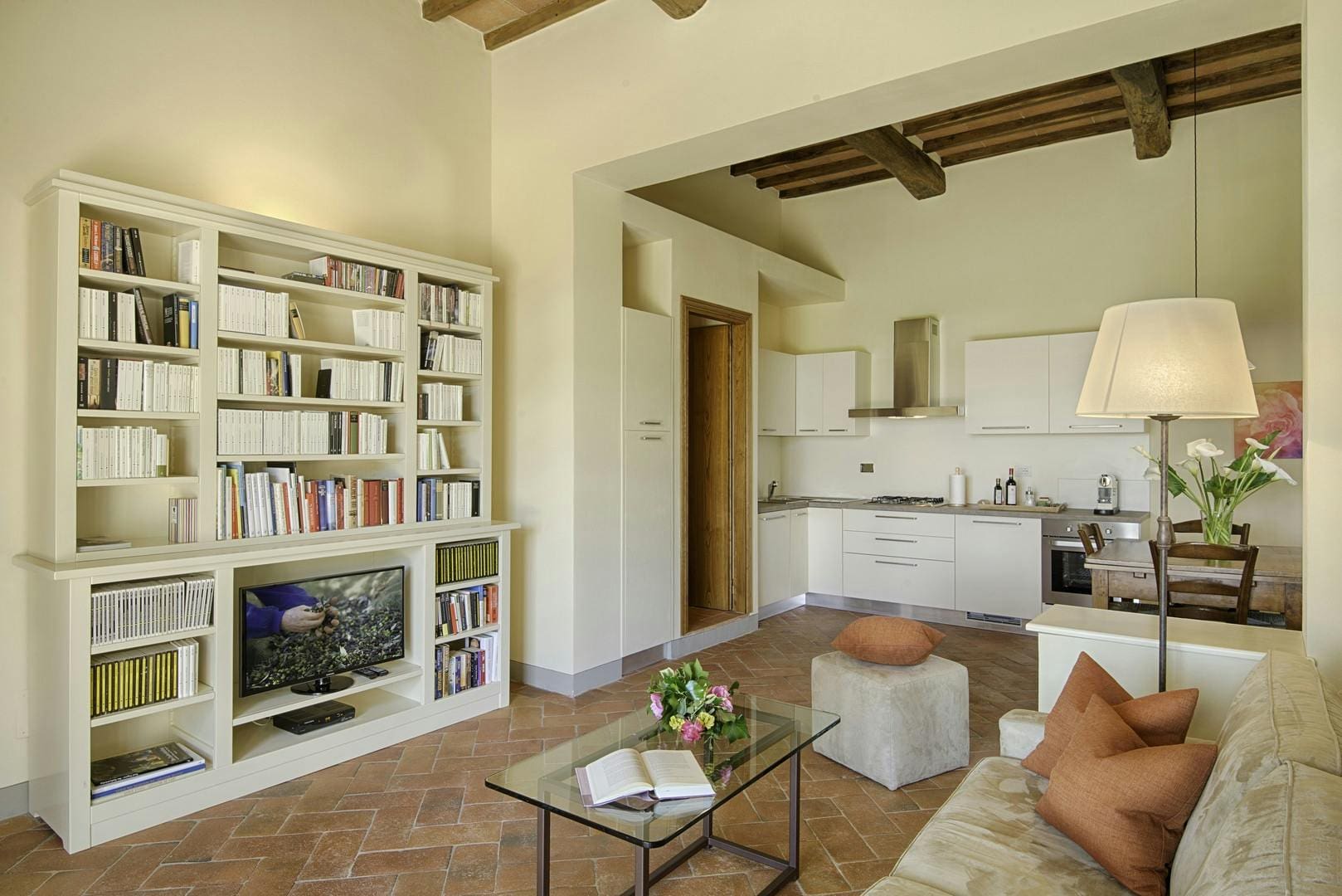 Villa Sangiovese Chianti Chianti 2: Luxury 2-Bedroom Apartment with Shared Pool, Chianti