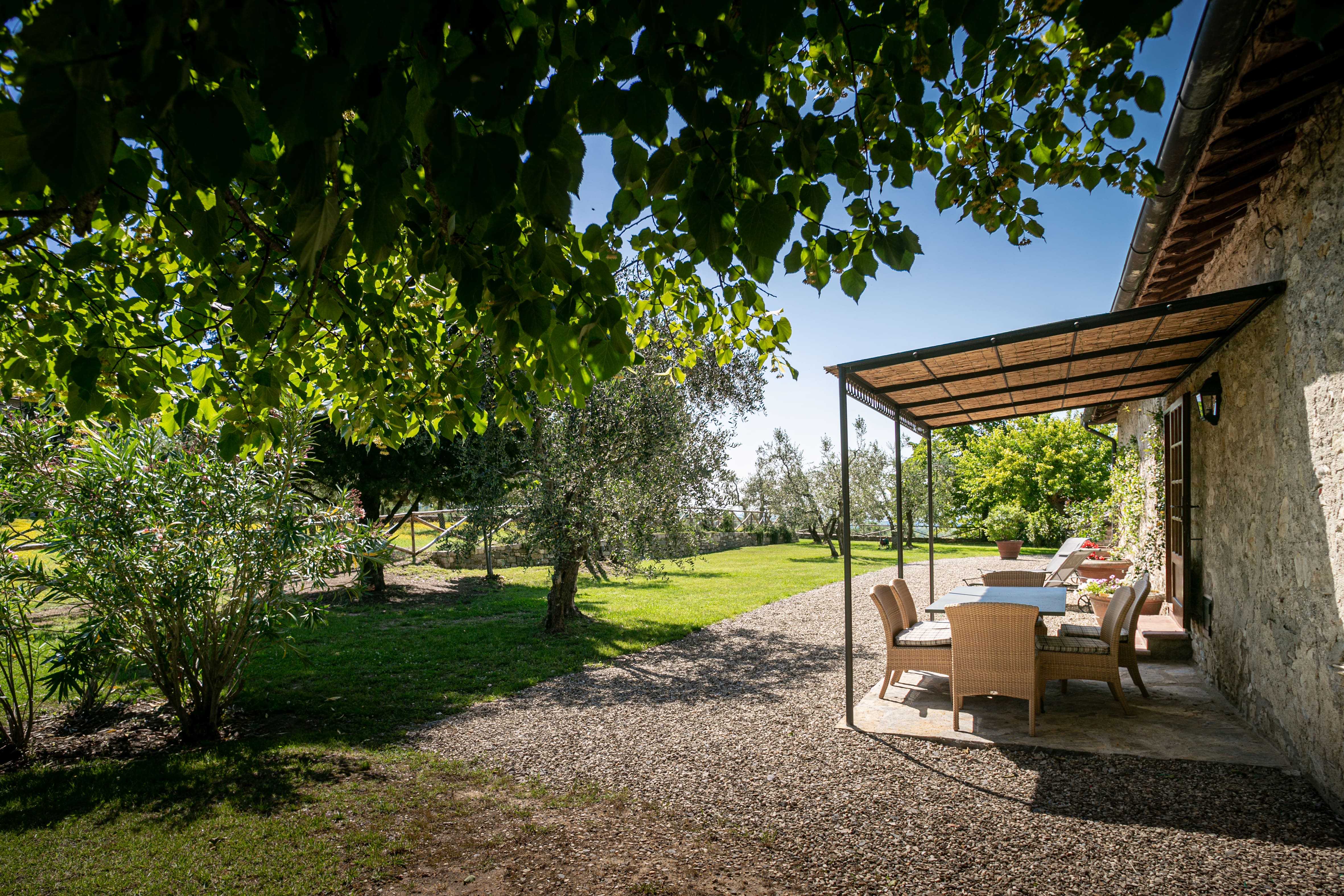 Villa Sangiovese Lecchi: Spacious 3-Bedroom Apartment with Pool, Chianti