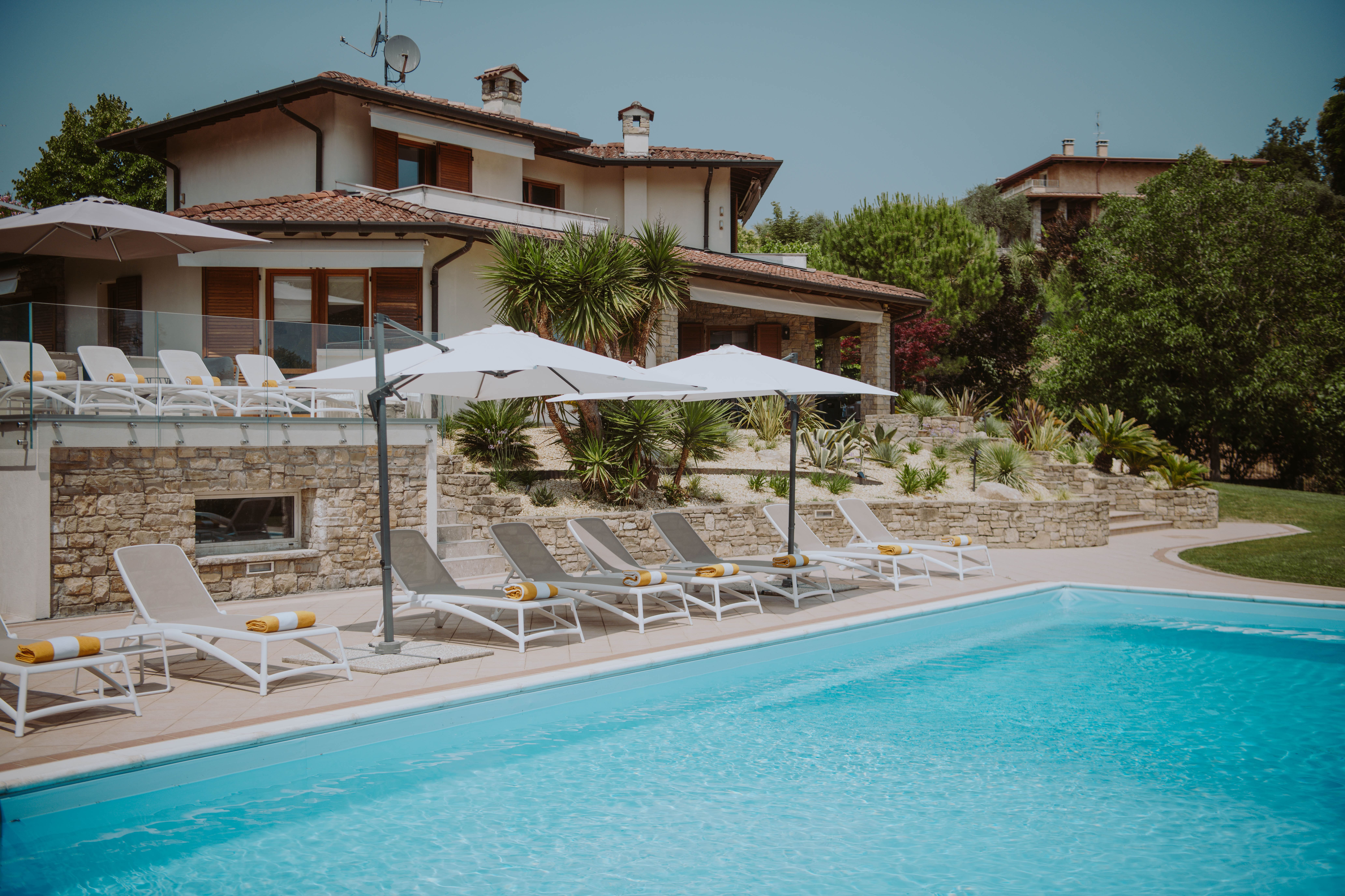 Villa Sanmicheli Verona: Spacious 6-Bedroom Apartment with Pool, Verona