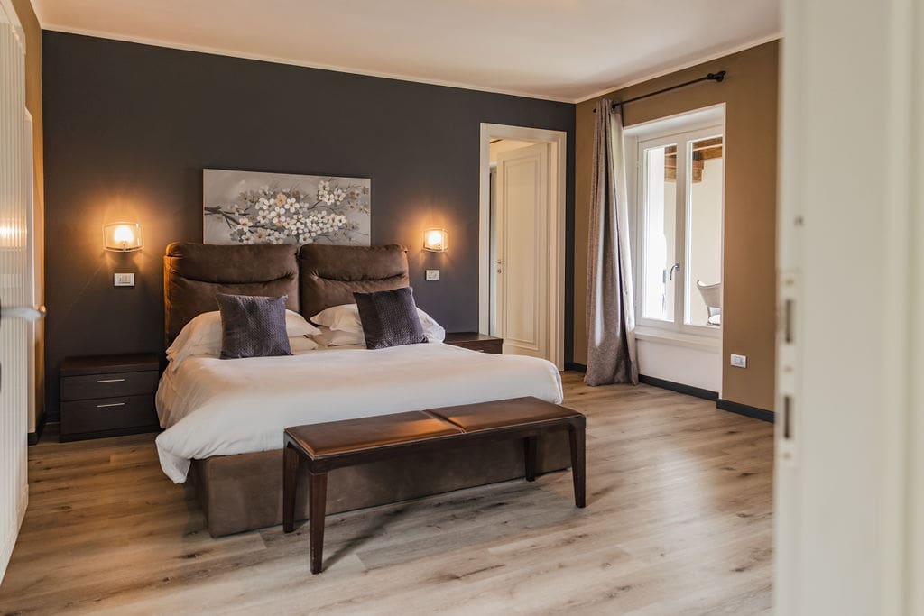 Villa Sant’Agata Novara: Luxury 1-Bedroom Apartment with Lake Views and Hot Tub, Novara