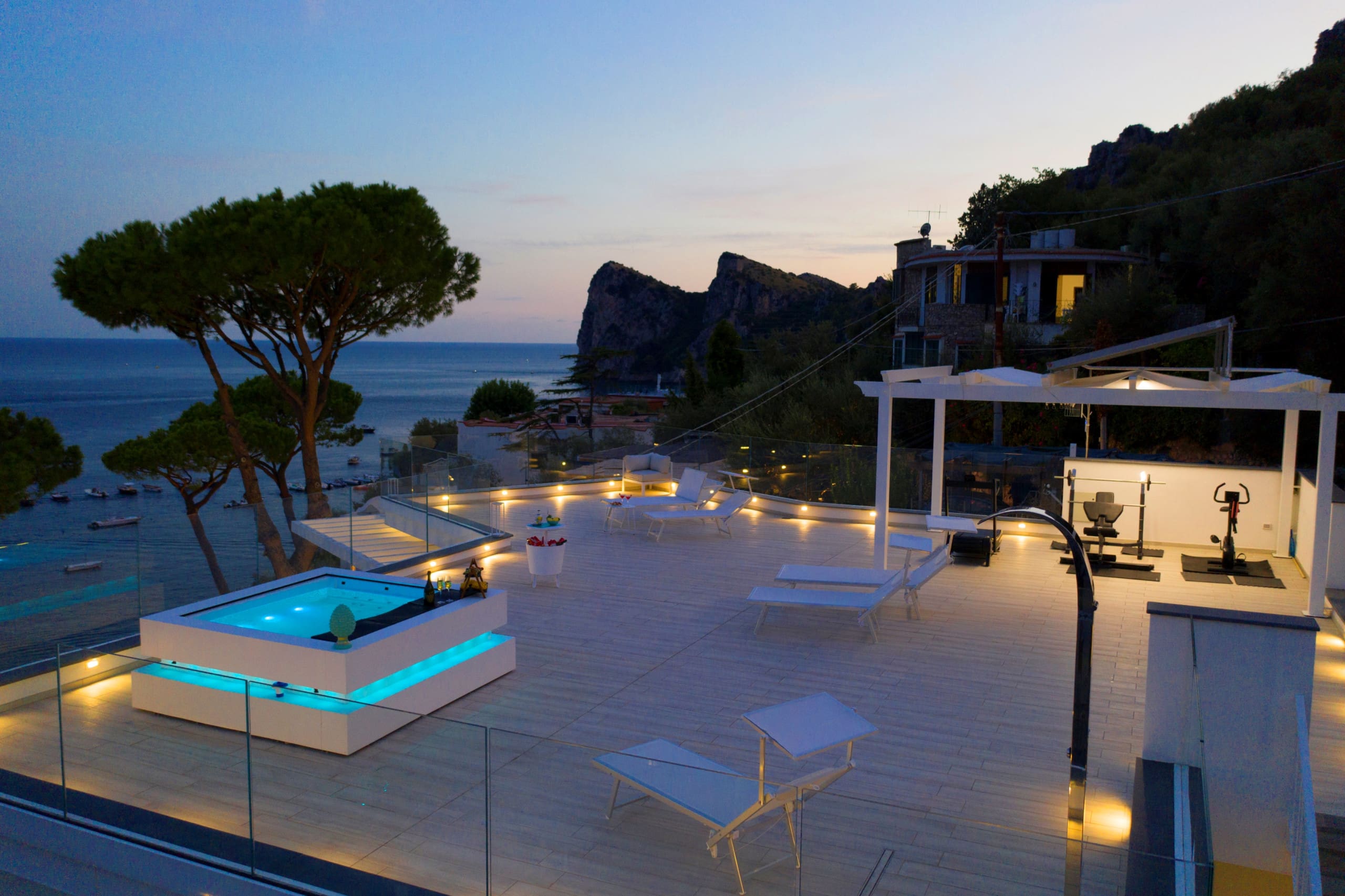 Villa Sant’Agata Sorrento Sorrento 4: Luxury 6-Bedroom Villa with Seaview and Pool, Sorrento