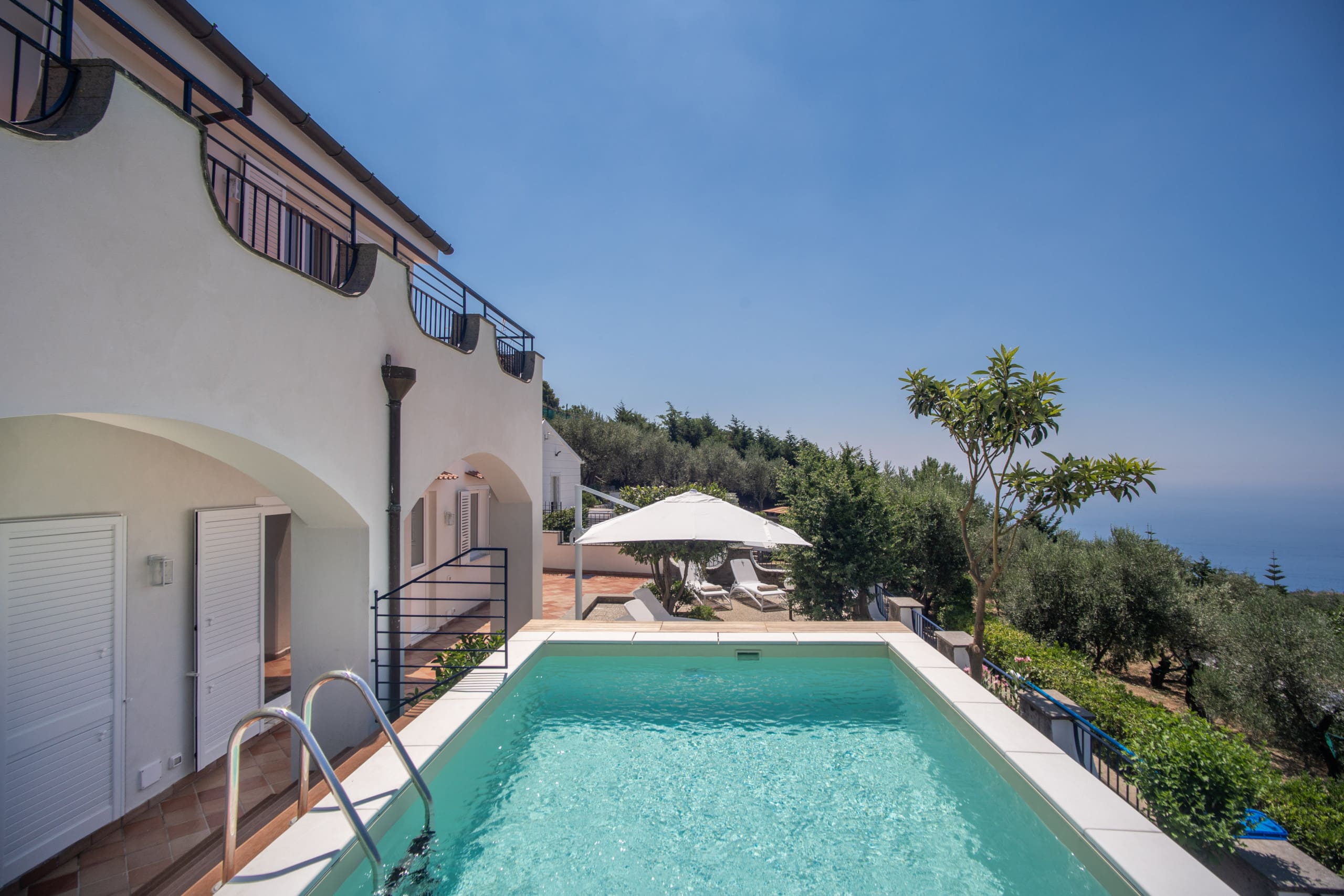 Villa Sant’Agnello Sorrento: Luxury 5-Bedroom Villa with Seaview and Pool, Sorrento