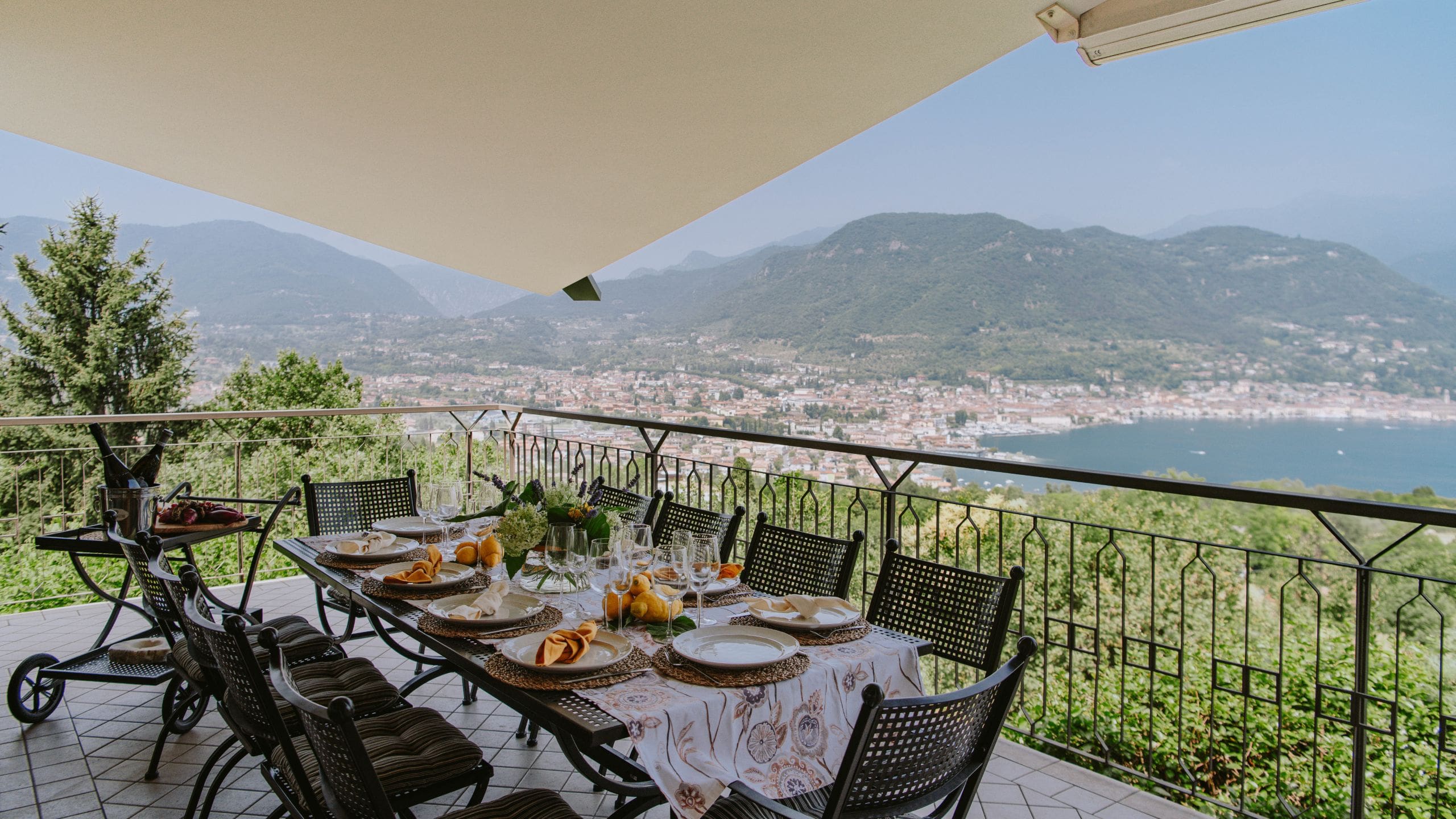 Villa Sant’Angela Brescia: 5-Bedroom Luxury Villa with Lake Views and Pool, Brescia