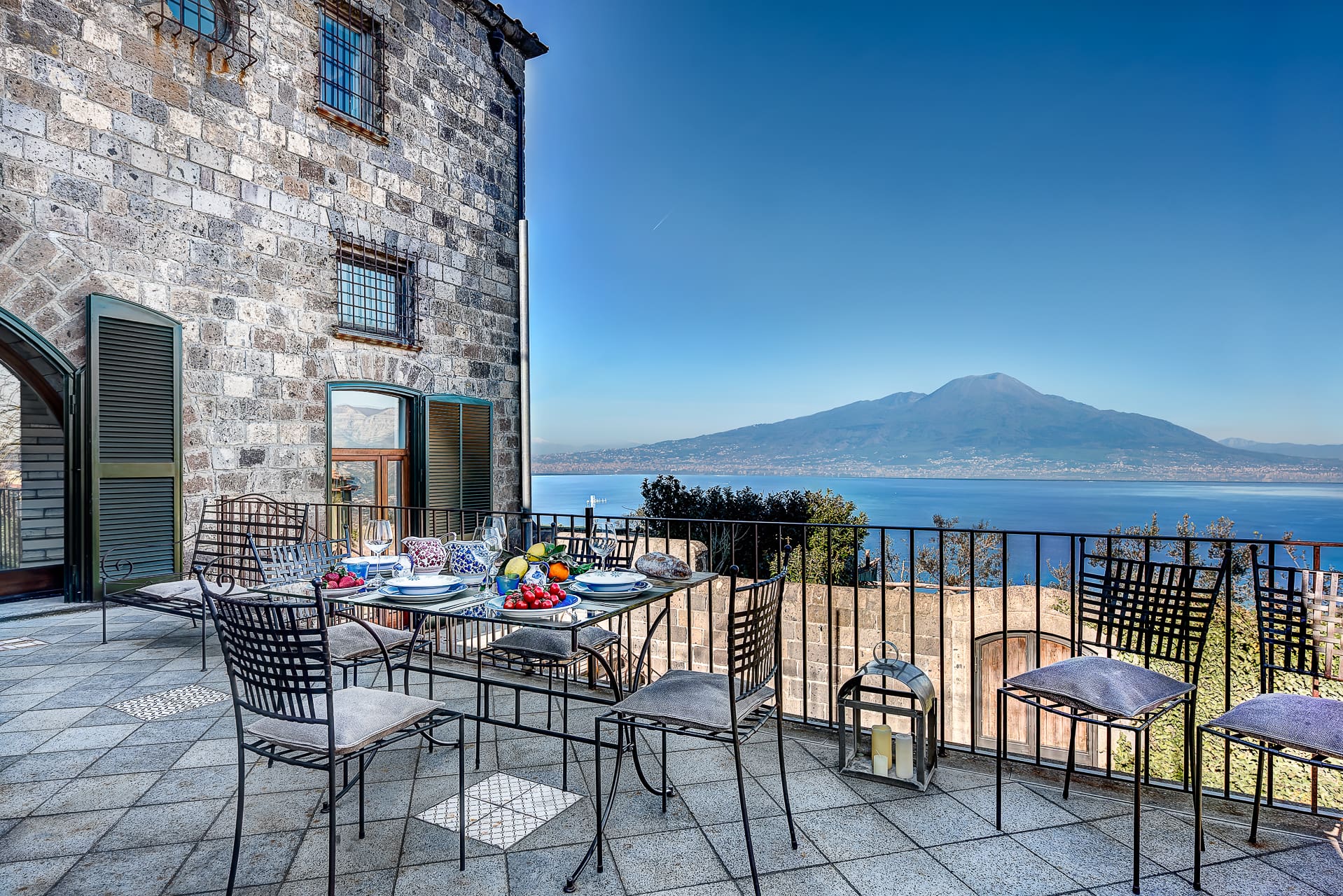 Villa Sant’Antonino Sorrento: Spacious 6-Bedroom Apartment with Pool and Stunning Views, Sorrento