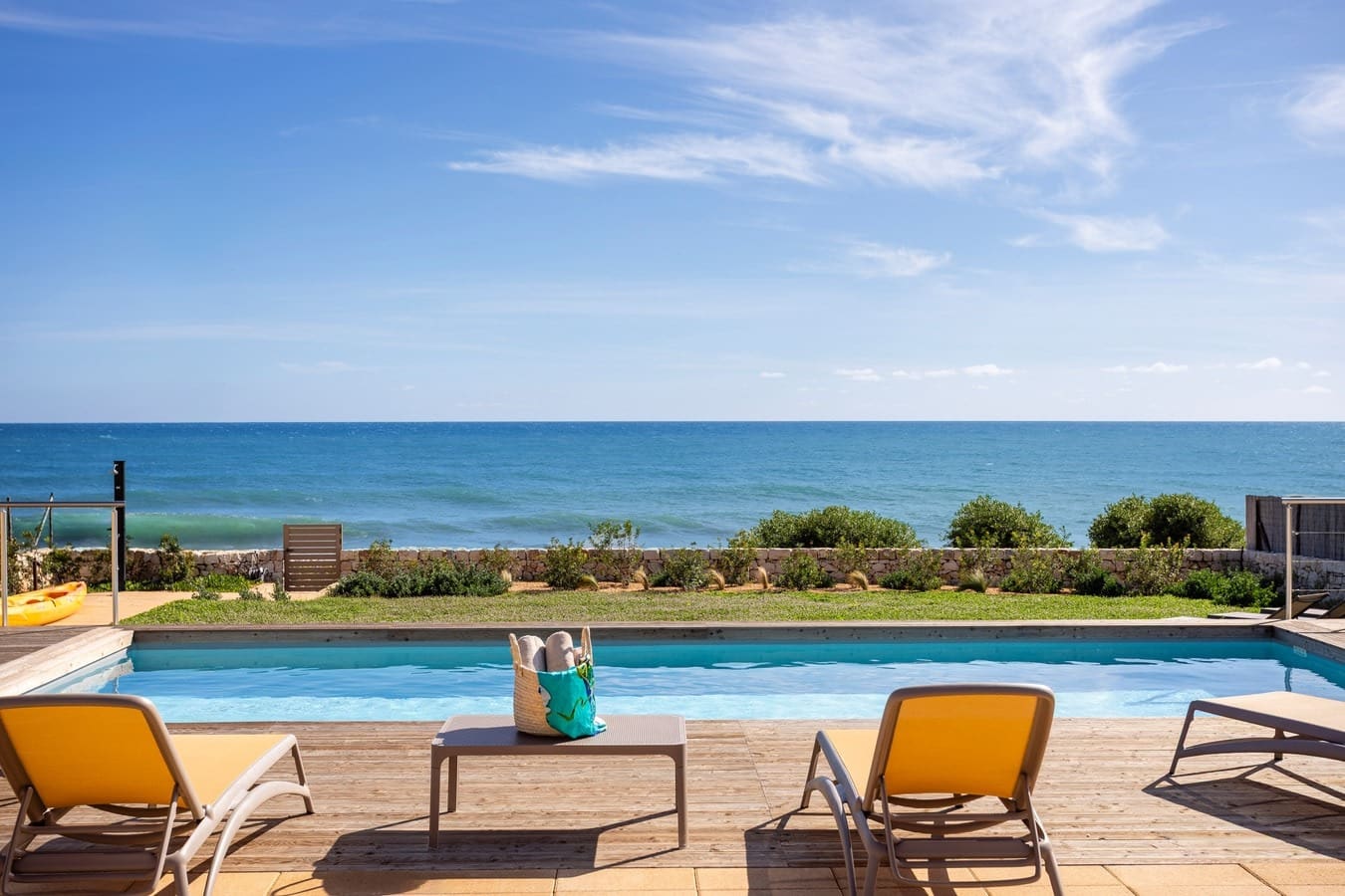 Villa Sant’Elia Marina: 6-Bedroom Luxury Villa with Pool and Sea Views, Val di Noto