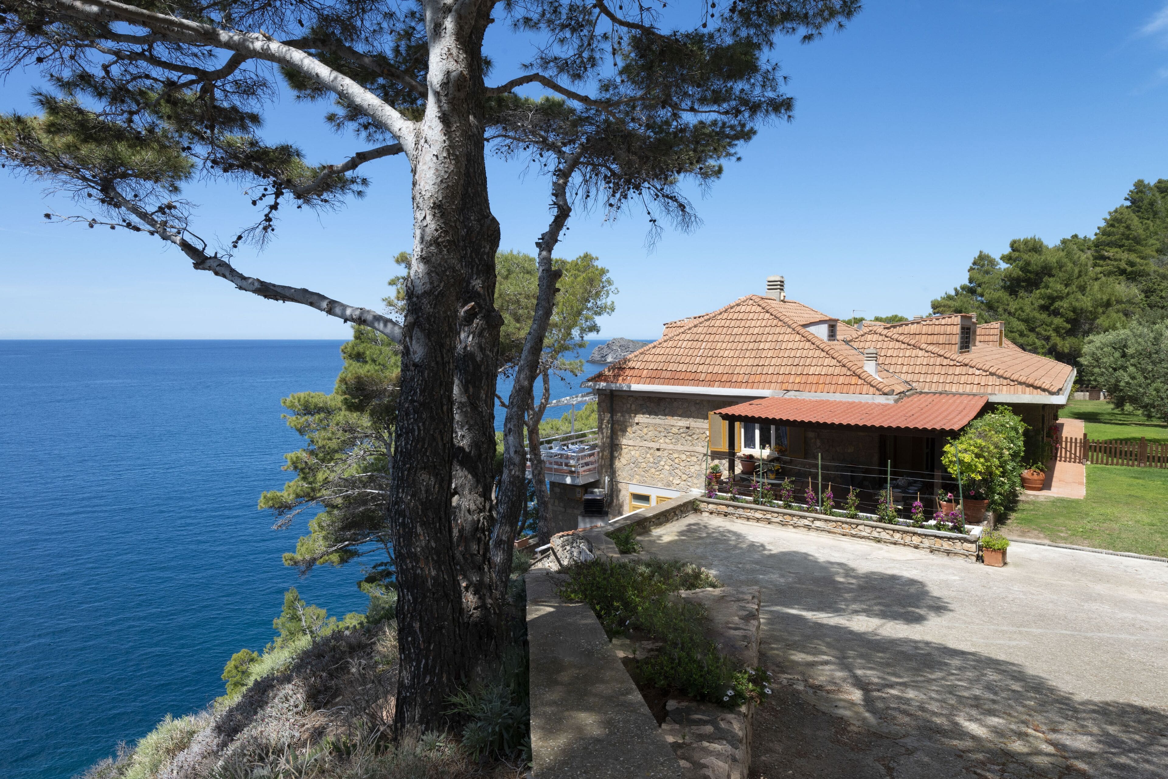 Villa Scirocco Argentario: Luxury 5-Bedroom Villa with Sea Views and Private Sea Access, Monte Argentario