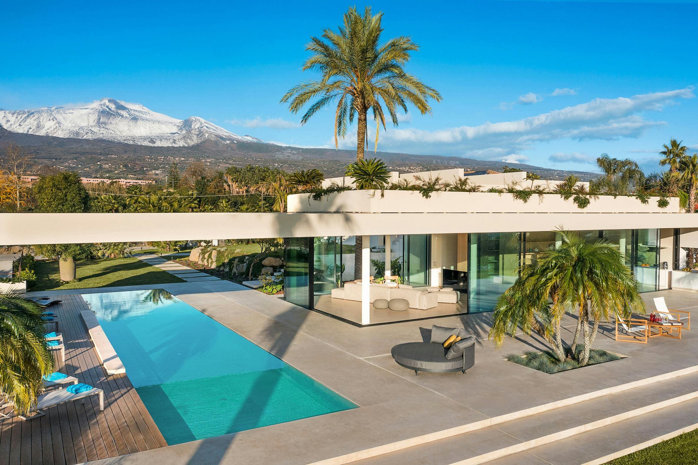 Villa Scirocco Etna: Luxury 4-Bedroom Villa with Pool and Spa, Etna