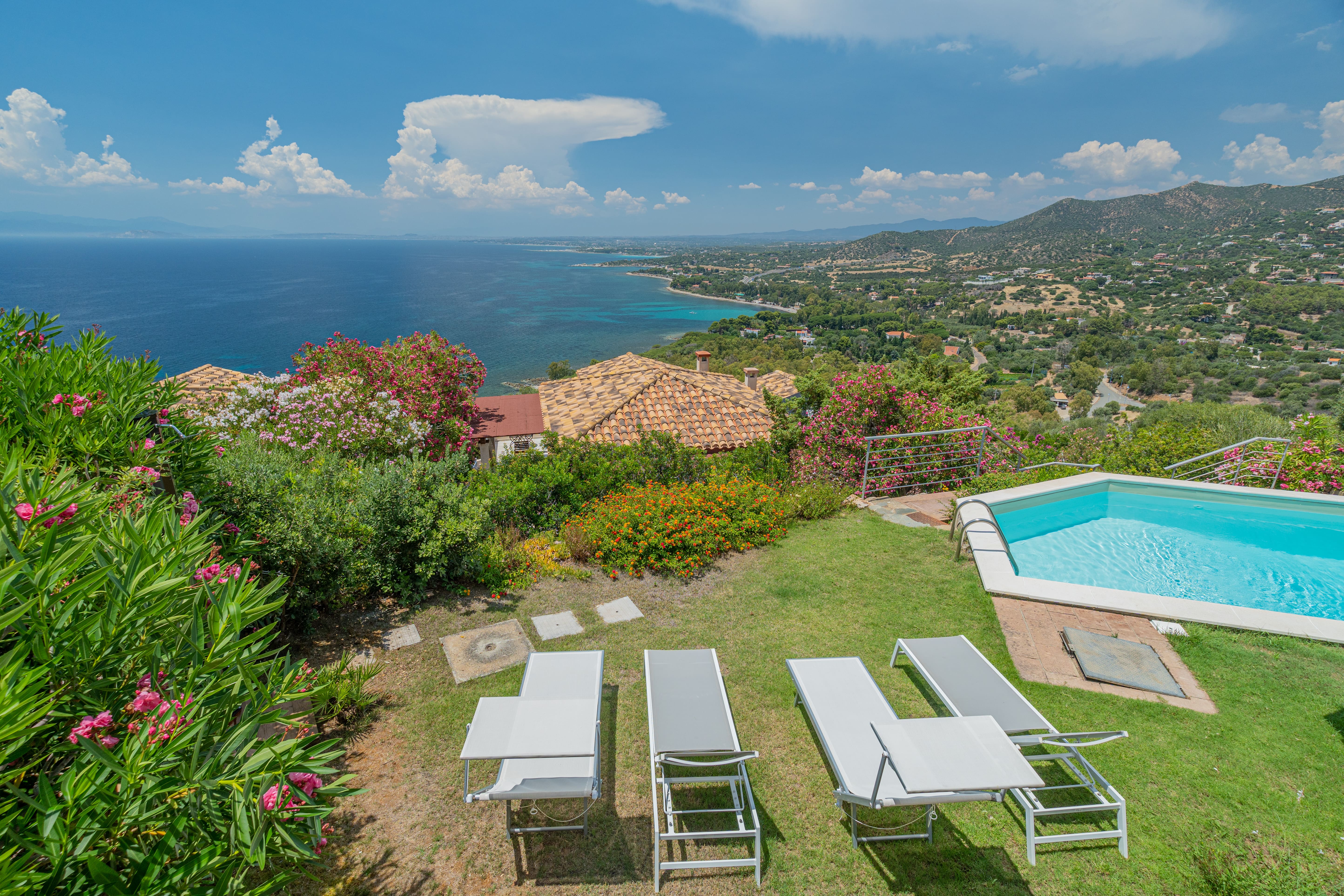 Villa Scirocco Quartu: Charming 3-Bedroom Villa with Pool and Sea Views, Sardinia