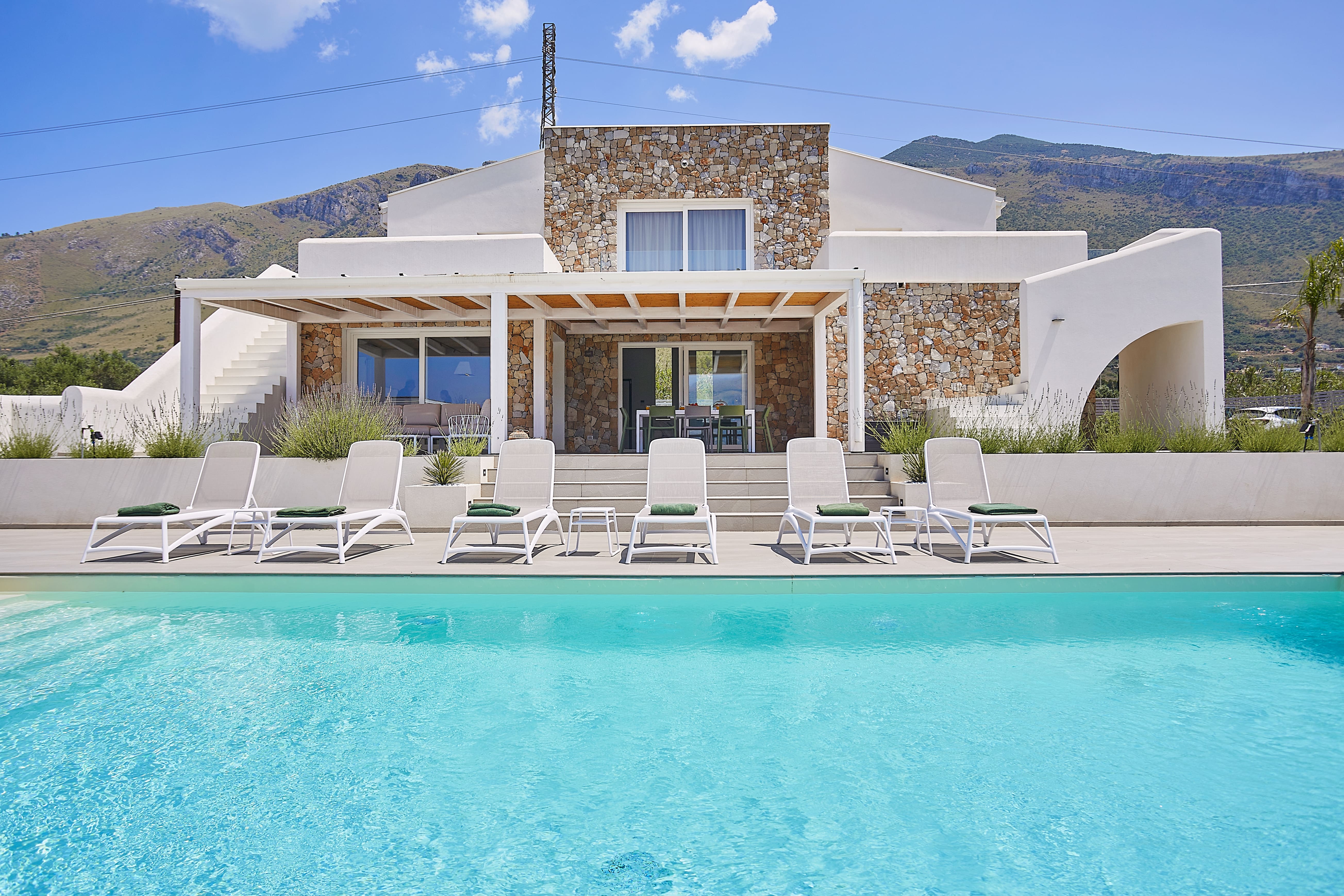 Villa Scirocco Trapani Trapani 7: Luxury 4-Bedroom Villa with Seaview and Pool, Trapani