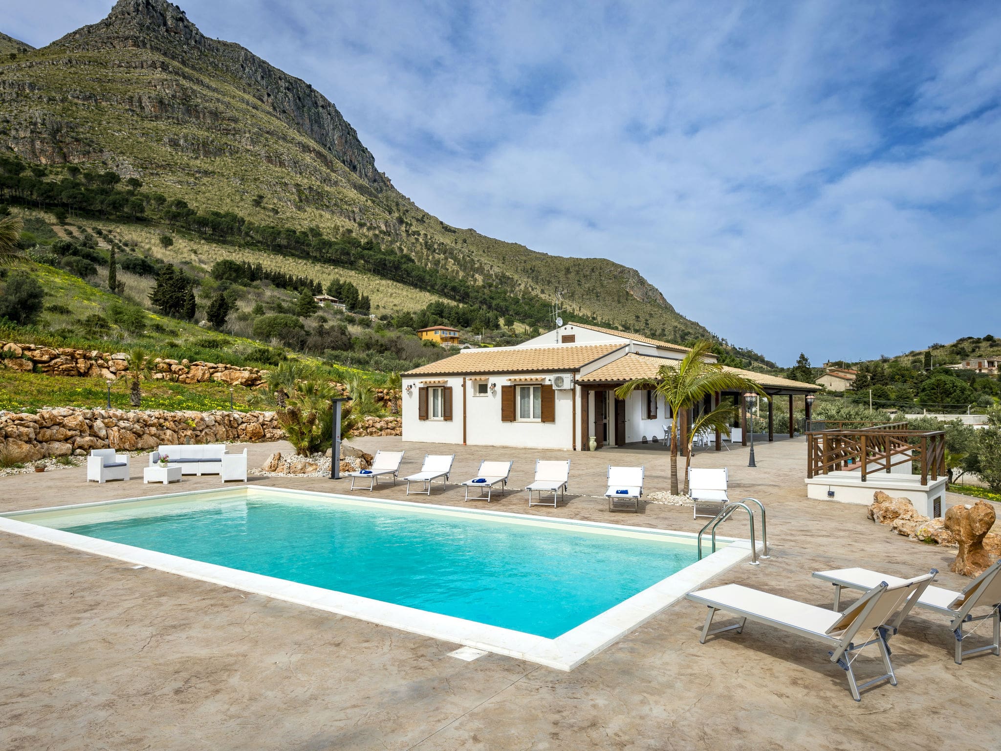 Villa Scopello Castellammare Castellammare del Golfo: Luxury 4-Bedroom Sicilian Villa with Private Pool and Sea Views near Castellammare del Golfo