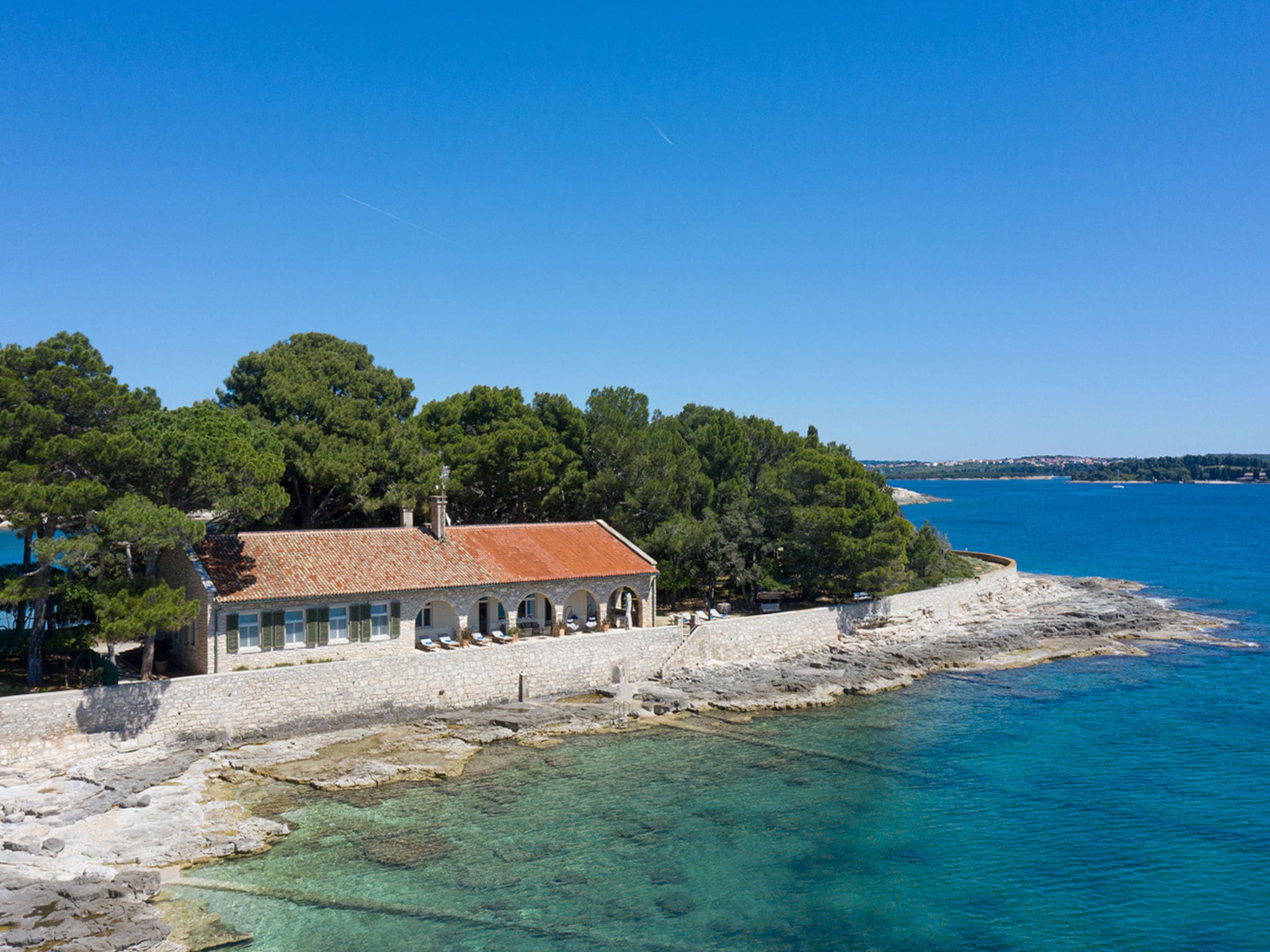 Villa Sirena Fažana: Luxury 4-Bedroom Beachfront Villa with Direct Beach Access and Sea Views in Croatian National Park