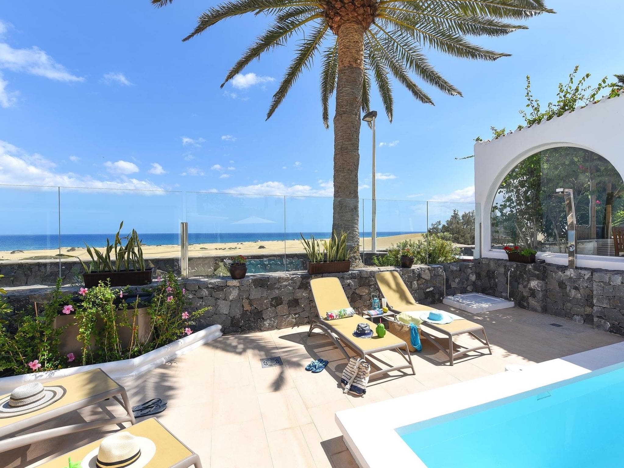 Villa Sirocco Inglés Playa del Inglés: Stunning 3-Bedroom Modern Villa with Private Pool and Sea Views in Gran Canaria