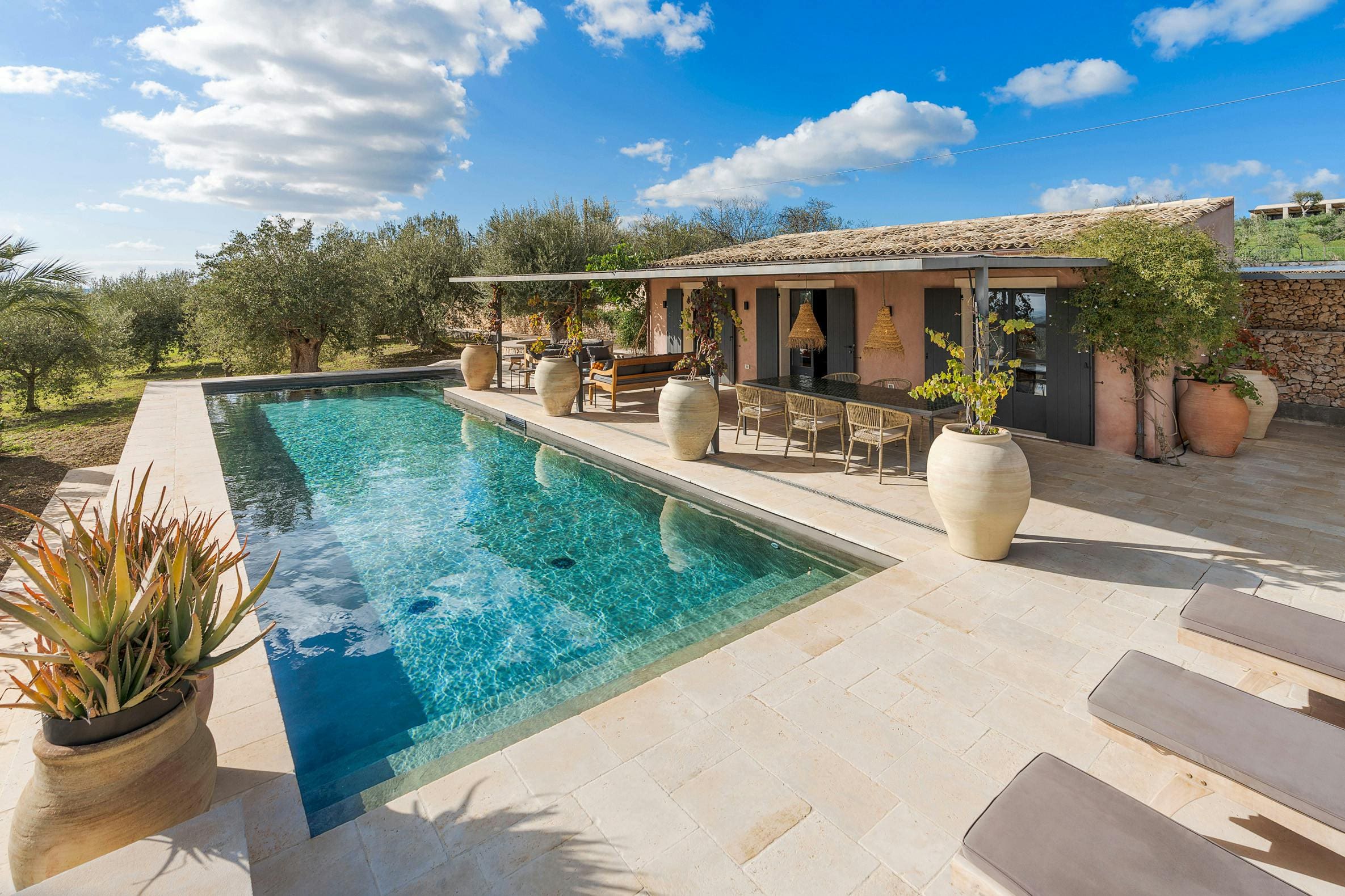Villa Sirocco Noto: Elegant 3-Bedroom Villa with Pool in the Countryside, Sicily