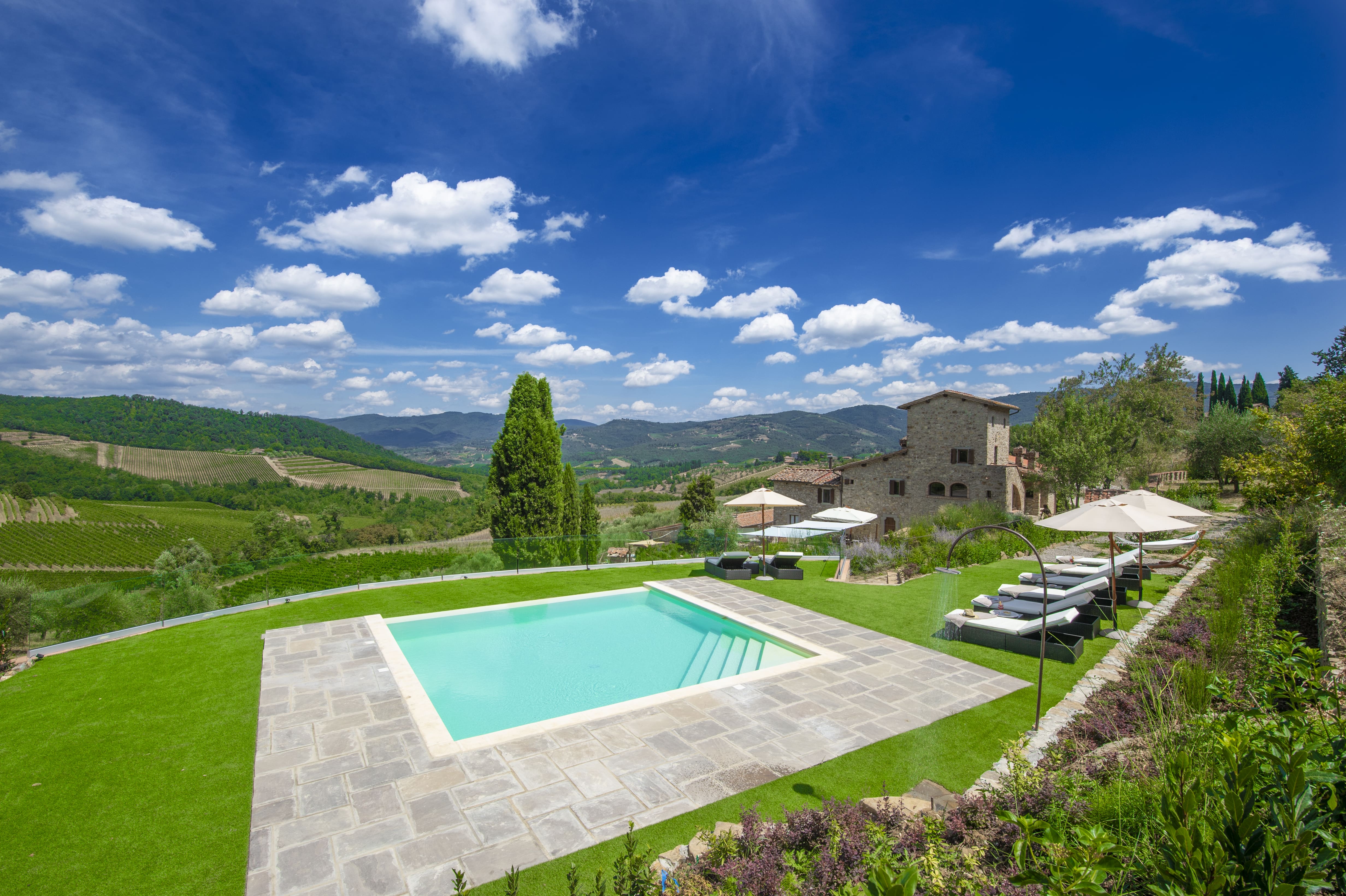 Villa Sirocco Panzano: 7-Bedroom Luxury Apartment with Infinity Pool, Chianti