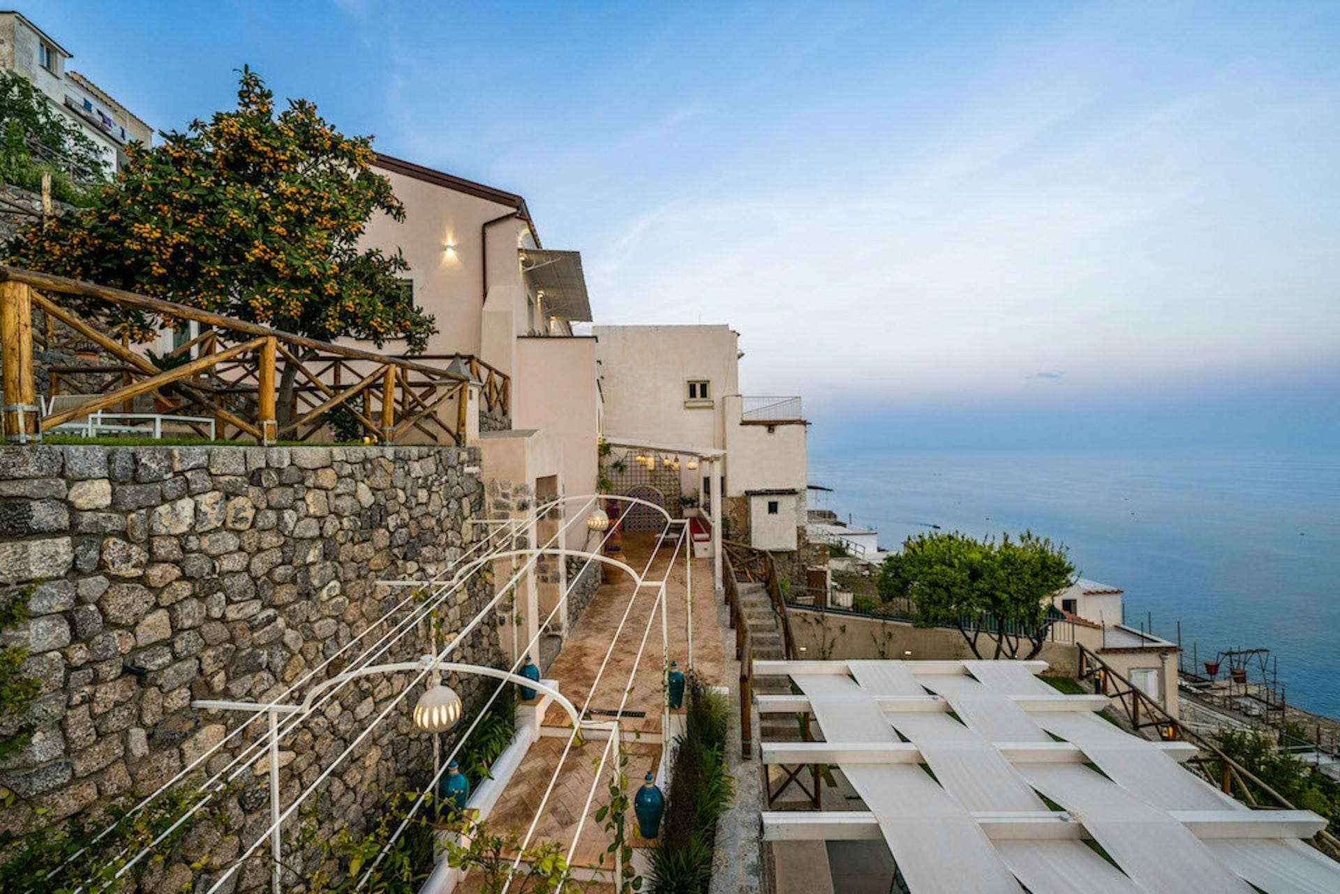 Villa Sirocco Praiano: 5-Bedroom Luxury Villa with Pools and Sea Views, Praiano