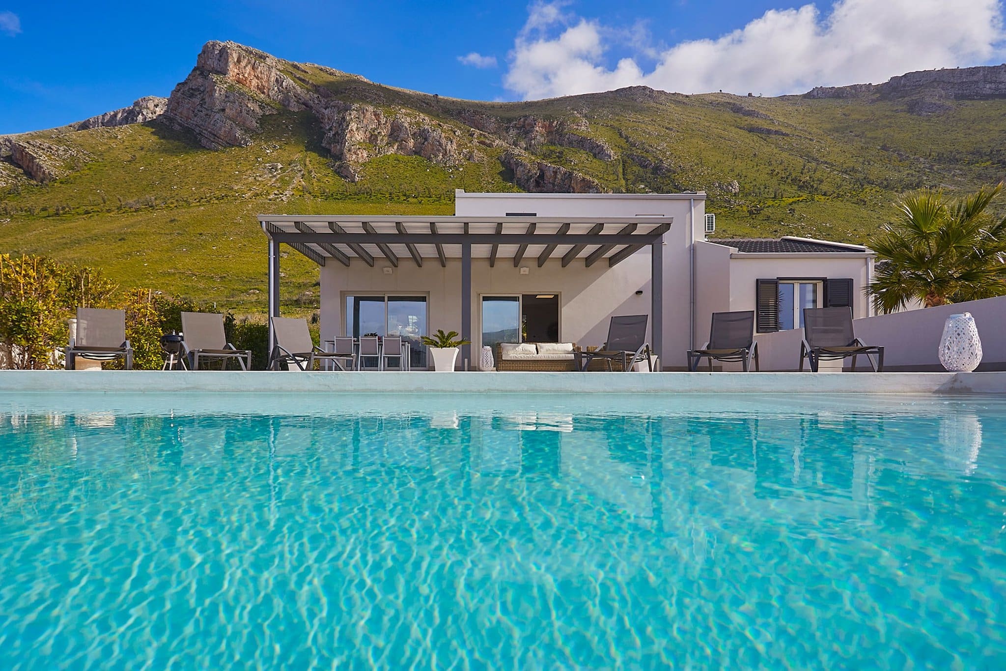 Villa Sirocco Trapani Trapani 3: Luxury 5-Bedroom Villa with Sea Views and Pool, Trapani