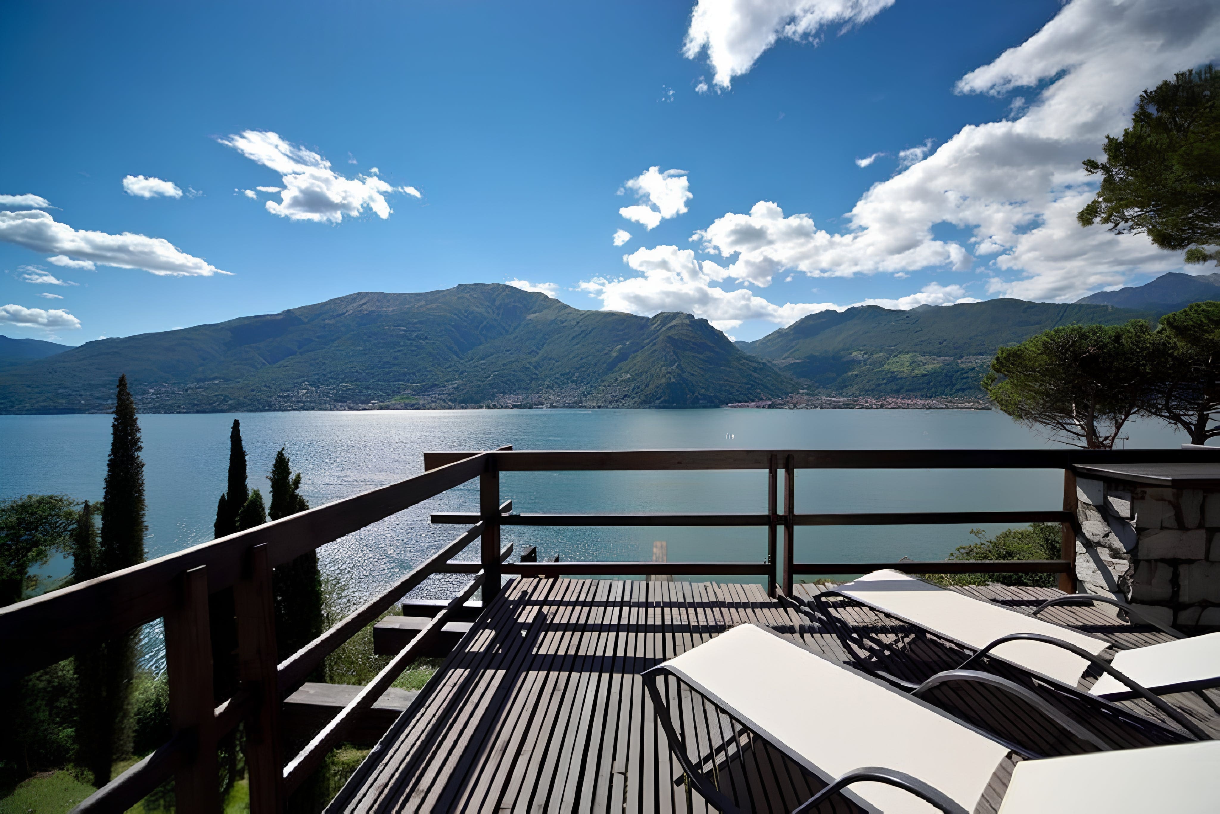 Villa Sirocco Varenna: Stunning 6-Bedroom Villa with Lake Views and Pool, Varenna