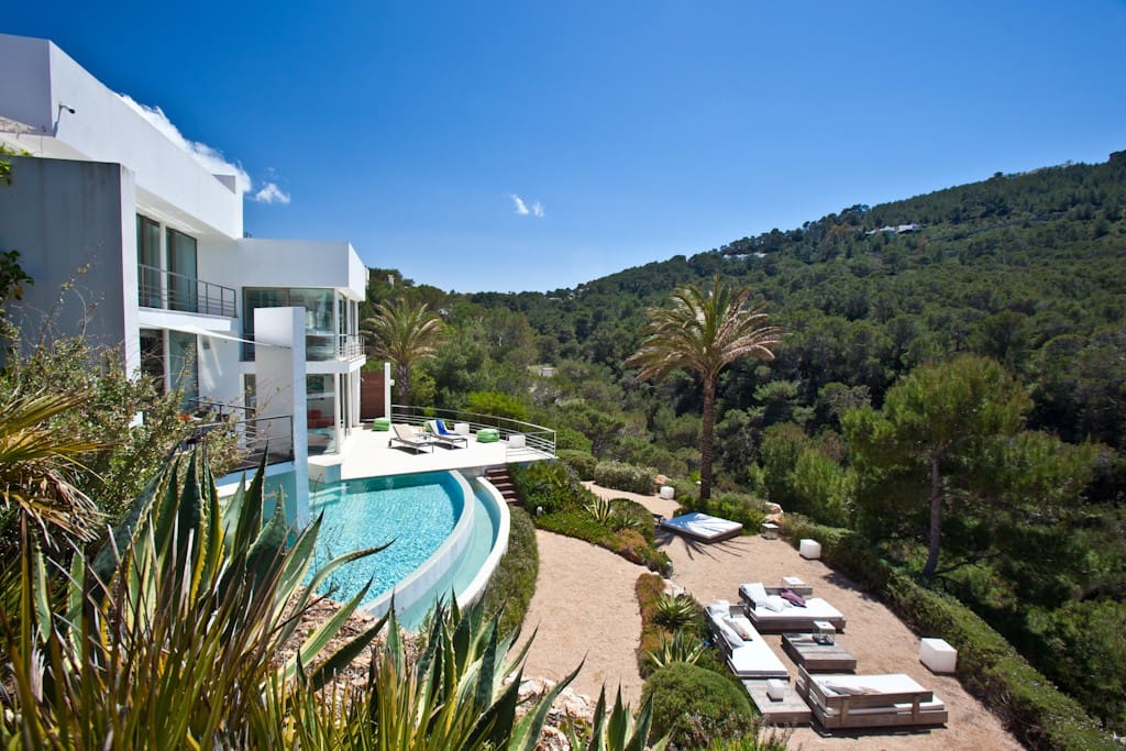 Villa Sirocco Vedella: Luxury 3-Bedroom Villa with Private Pool and Sea Views, Cala Vedella