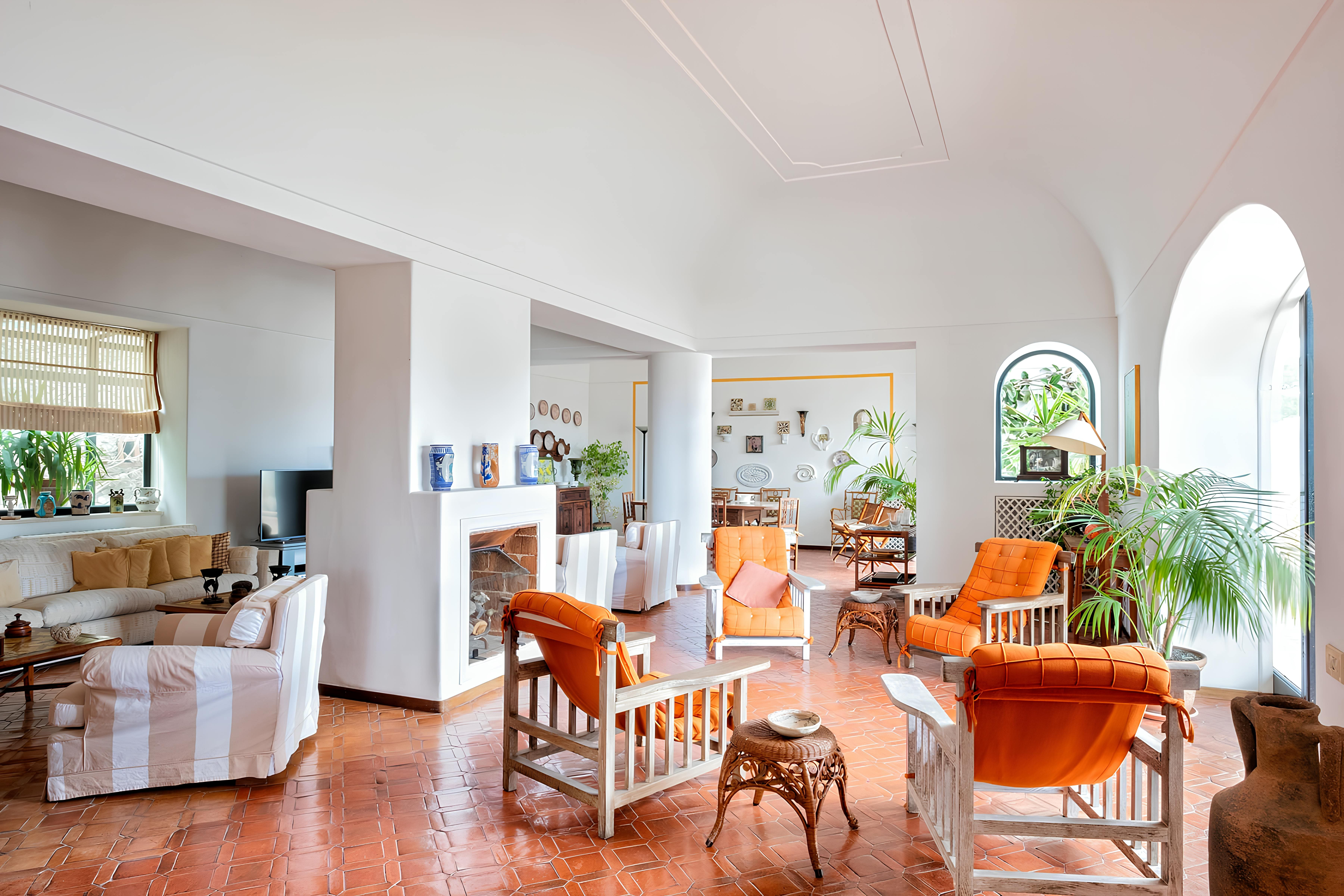 Villa Sirrocco Sorrento: Luxury 6-Bedroom Villa with Sea View and Pool, Capri