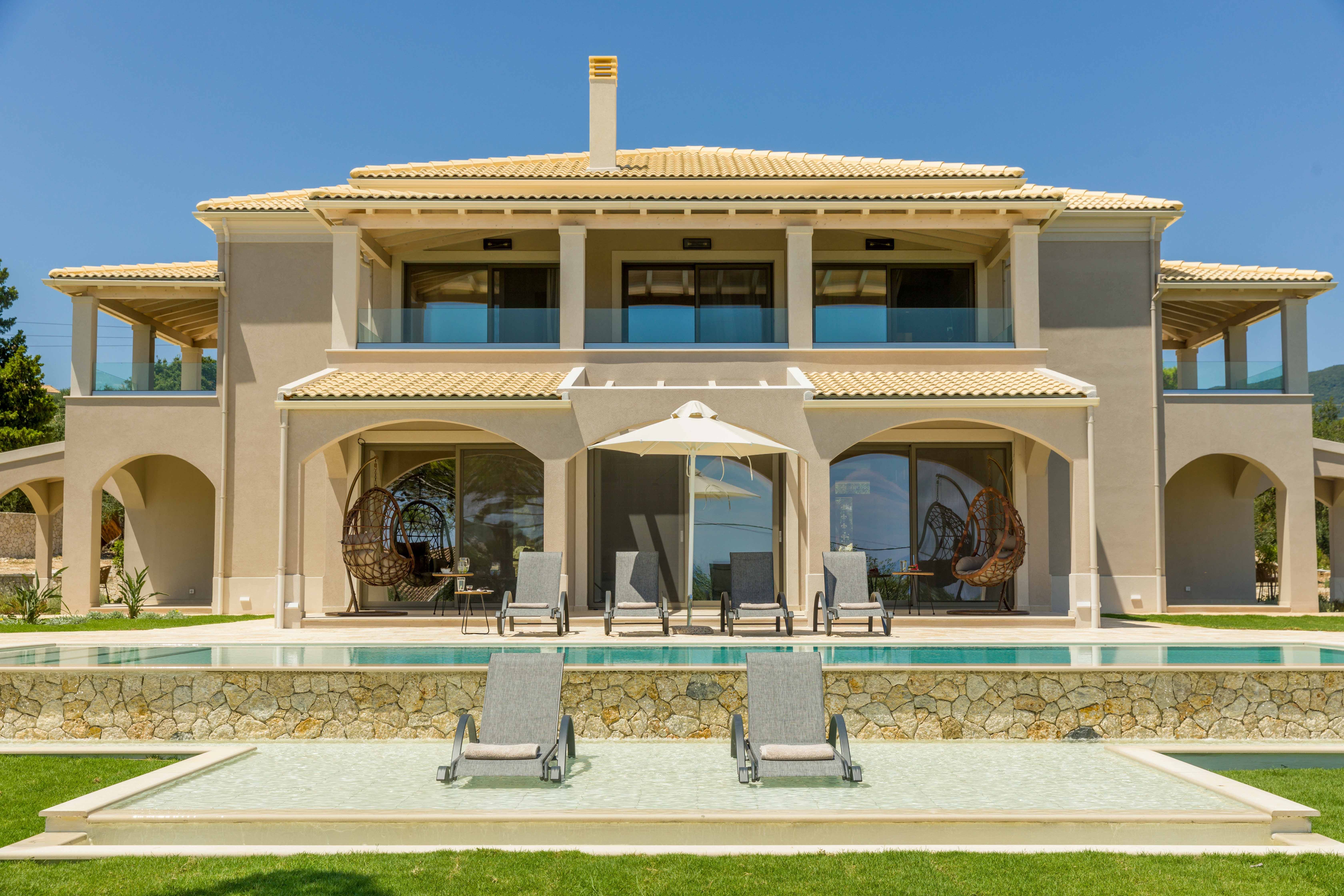 Villa Sirroco Barbati: Spacious 5-Bedroom Apartment with Sea Views and Pool, Barbati