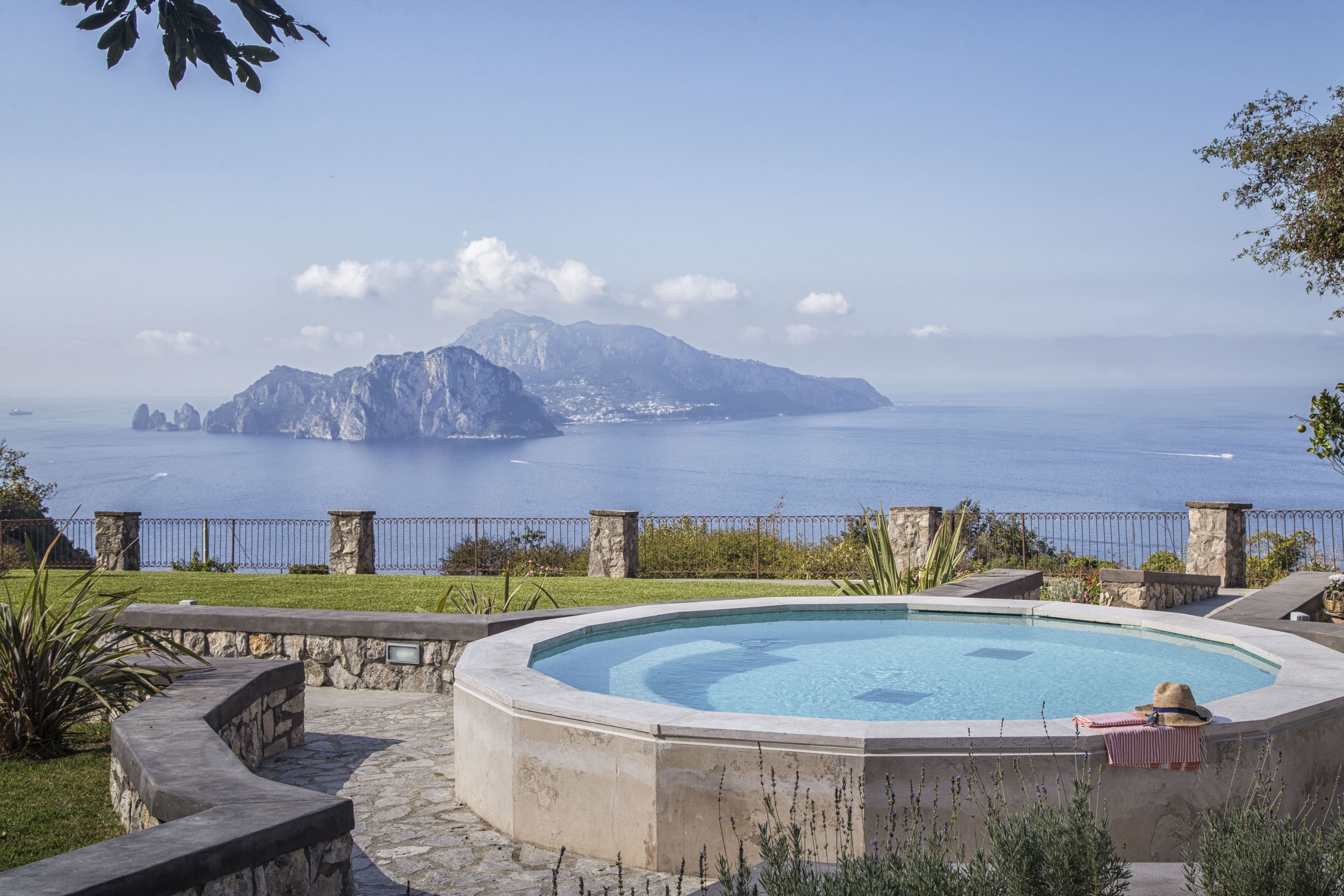 Villa Sorrento Sirenuse: Luxury 5-Bedroom Villa with Sea Views and Pool, Sorrento