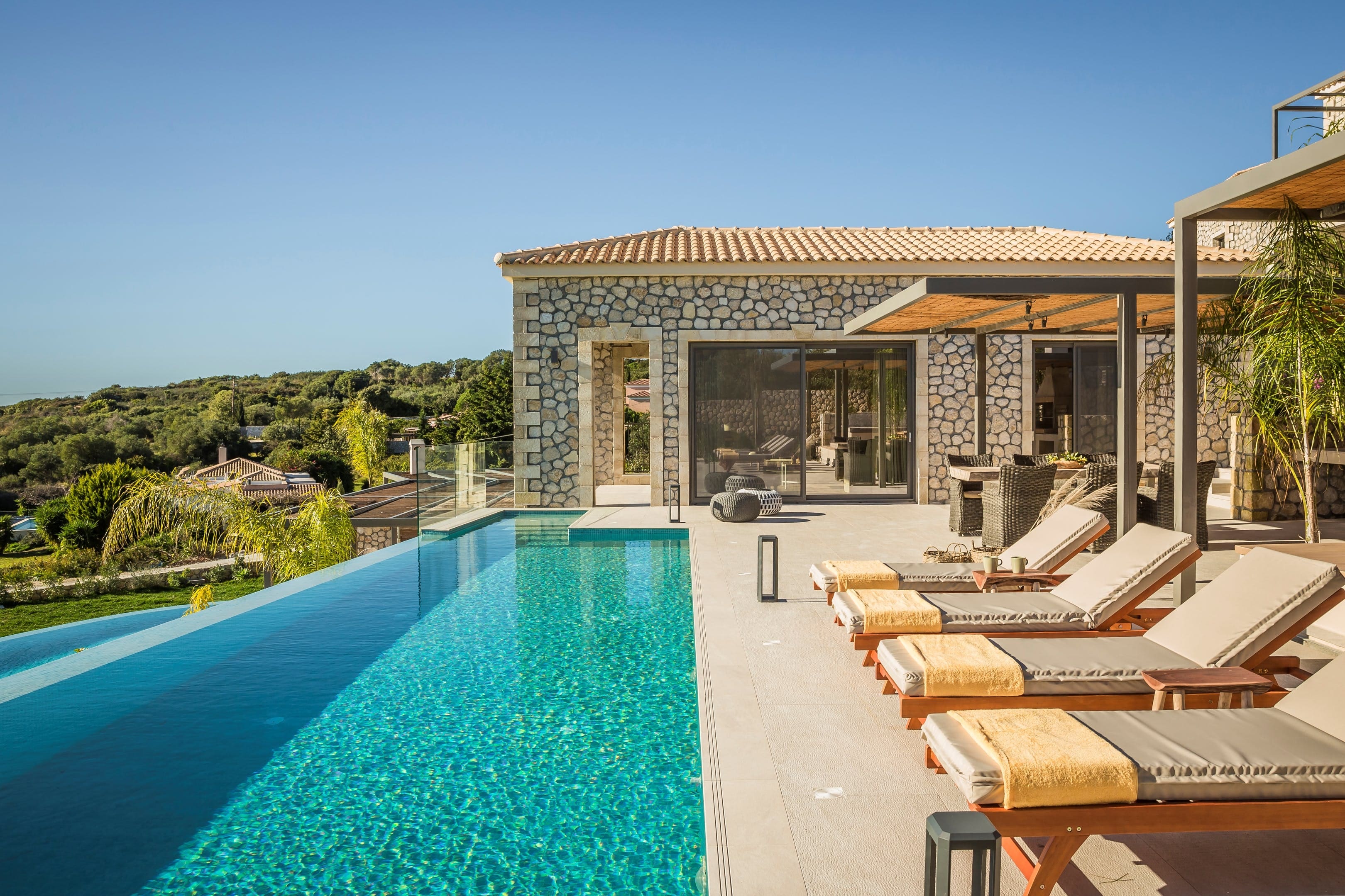 Villa Thalassa Dias: 2-Bedroom Wellness Apartment with Infinity Pool and Sea Views, Kefallonia